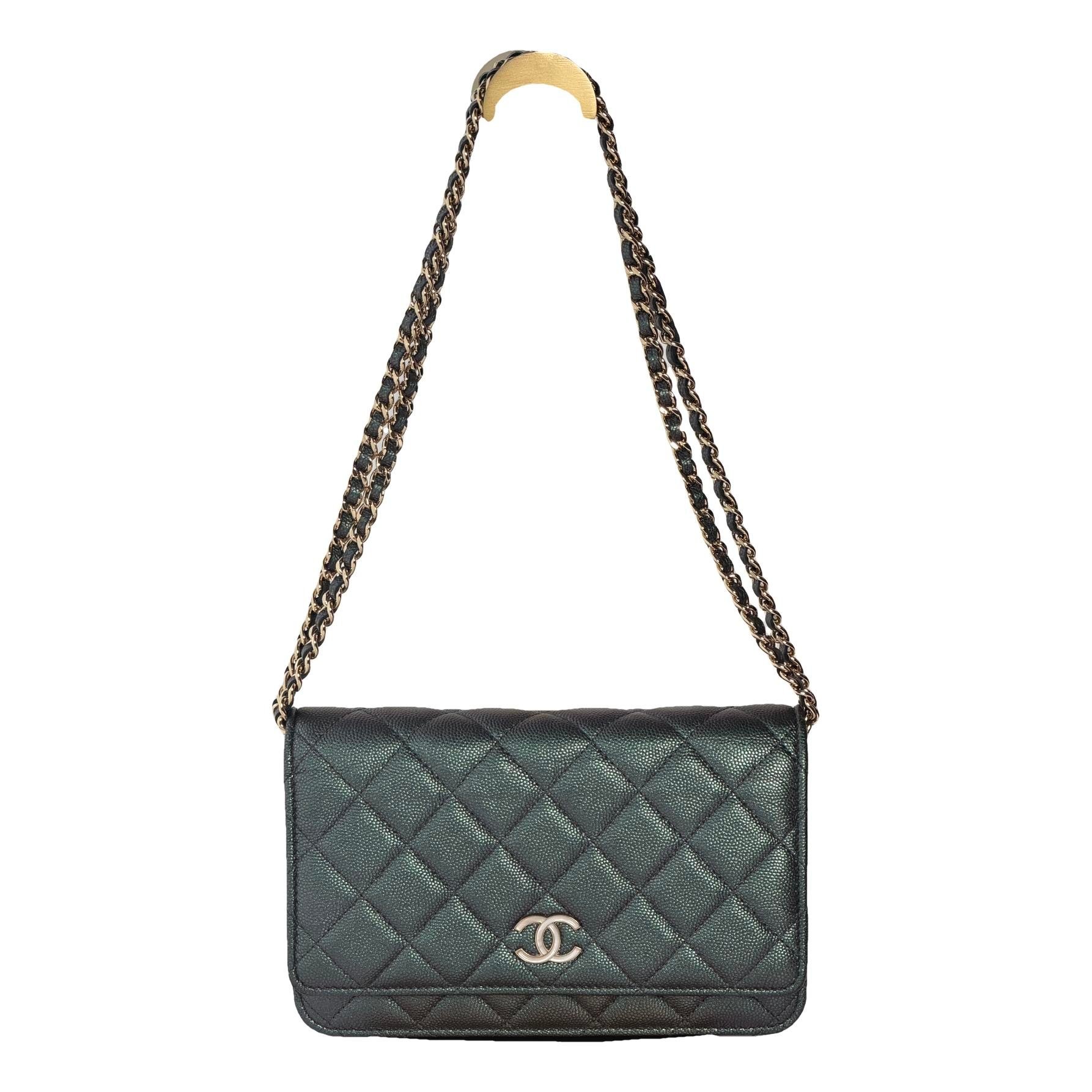 Wallet On Chain Timeless/Classique leather crossbody bag