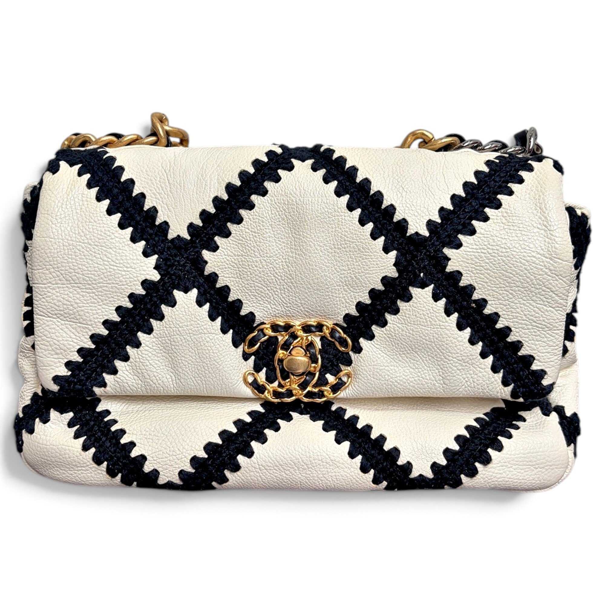 Chanel 19 leather handbag