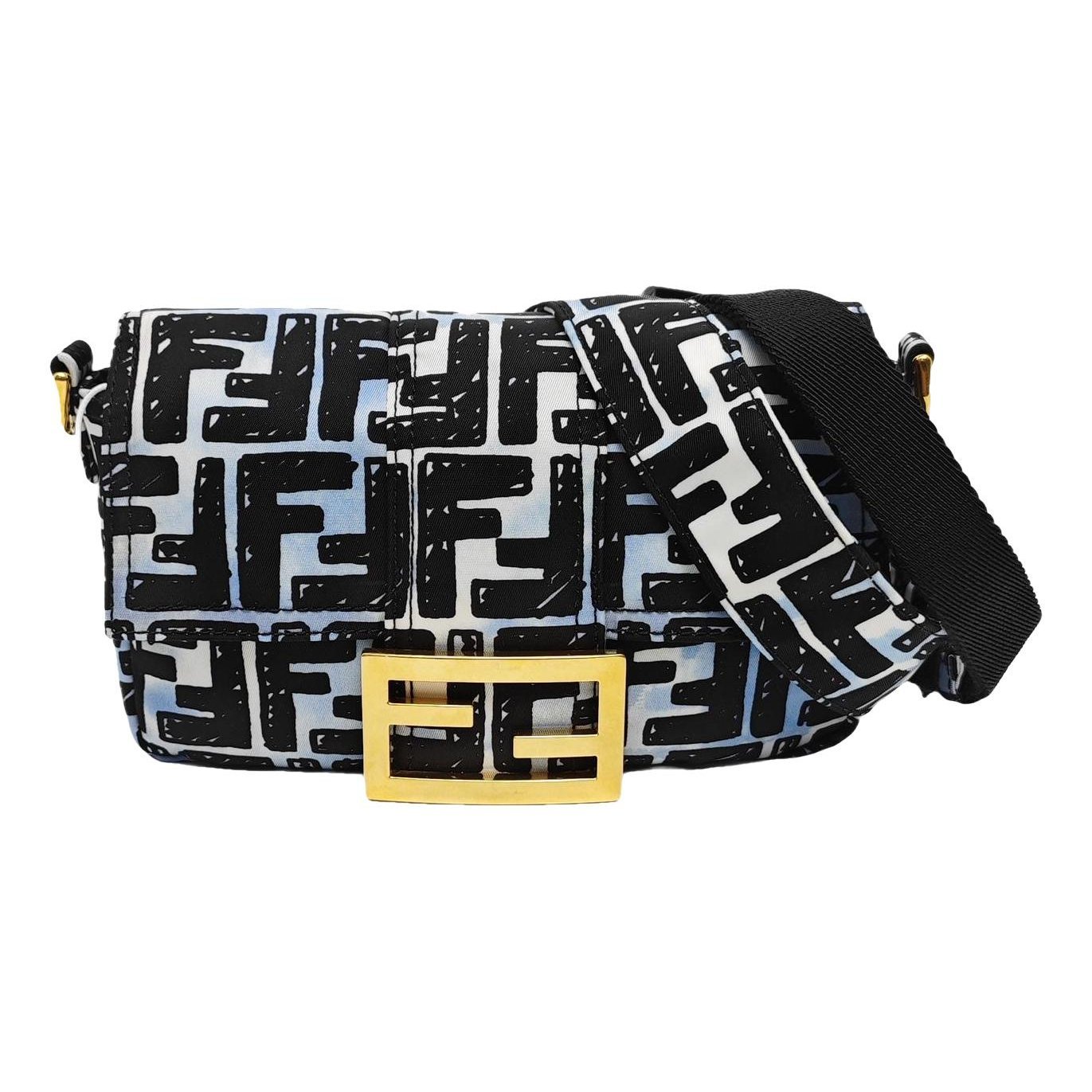 Baguette cloth handbag