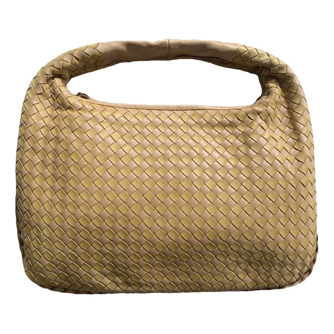 Veneta leather handbag