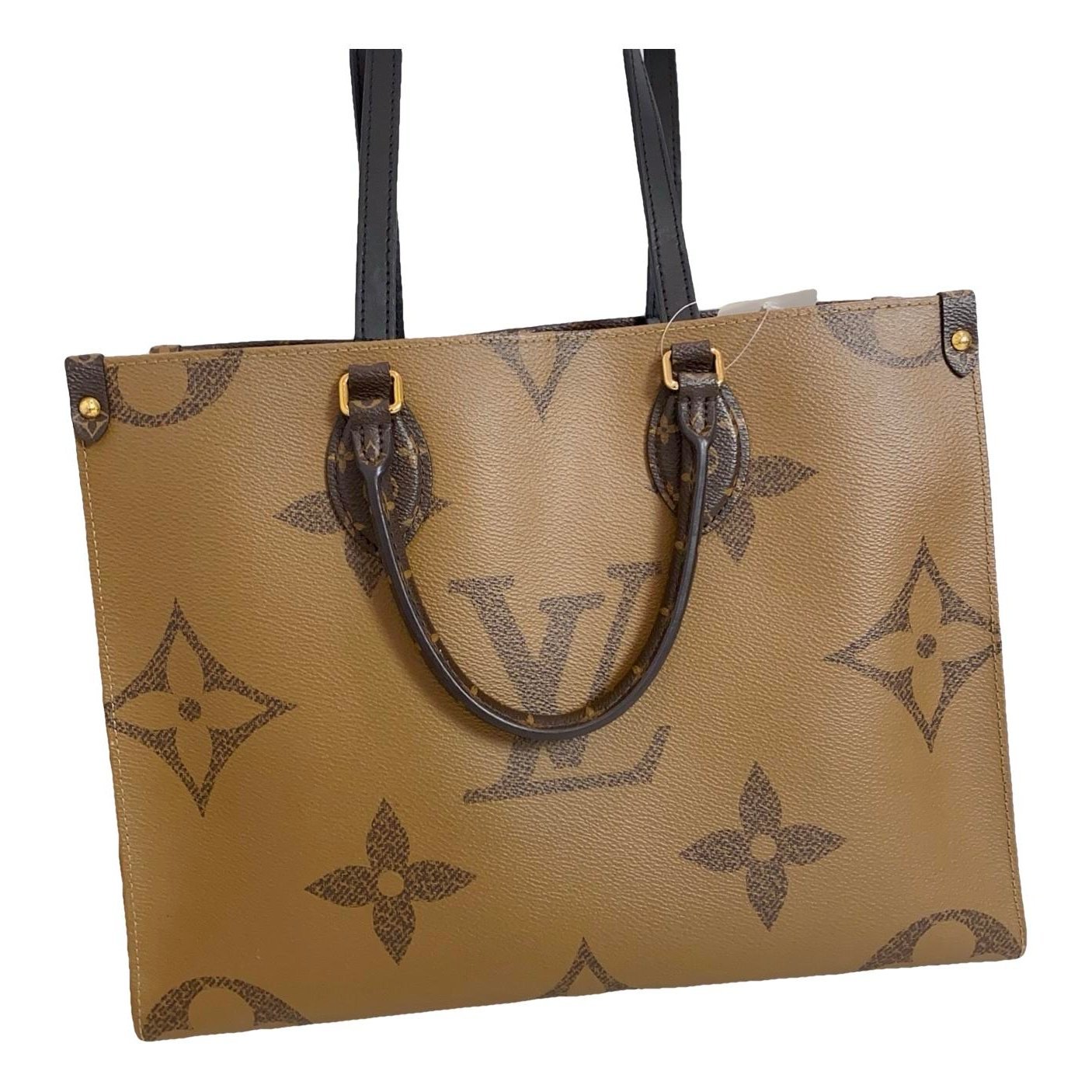 Onthego leather handbag