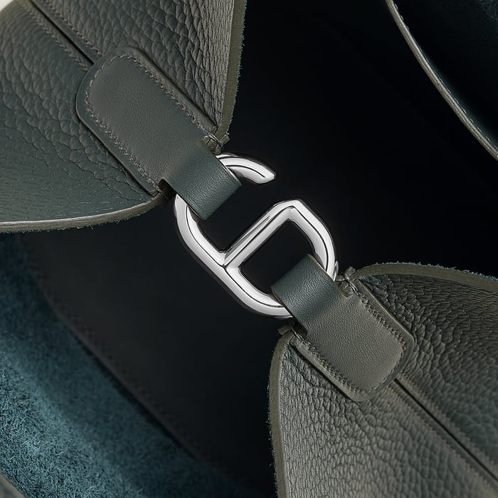 Vert Mangrove Hermès In-the-loop 18 Bag