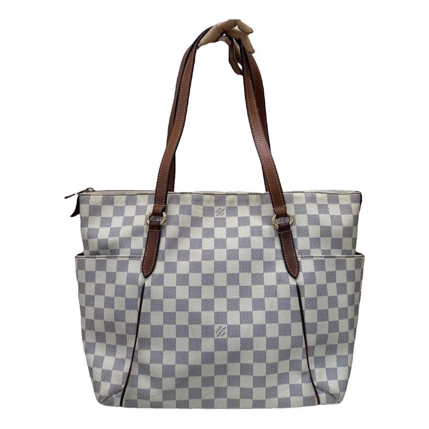 Totally vinyl handbag