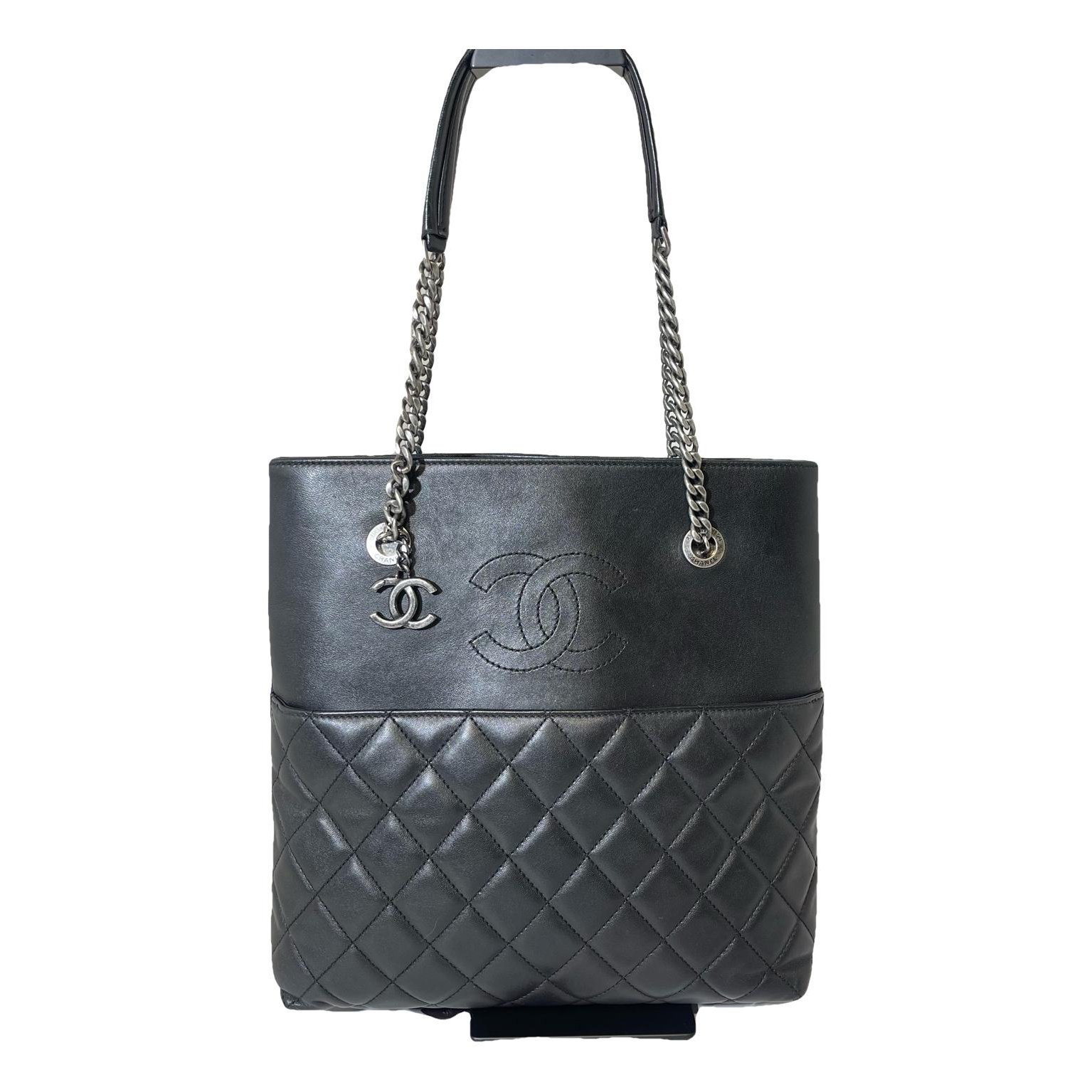 Leather tote