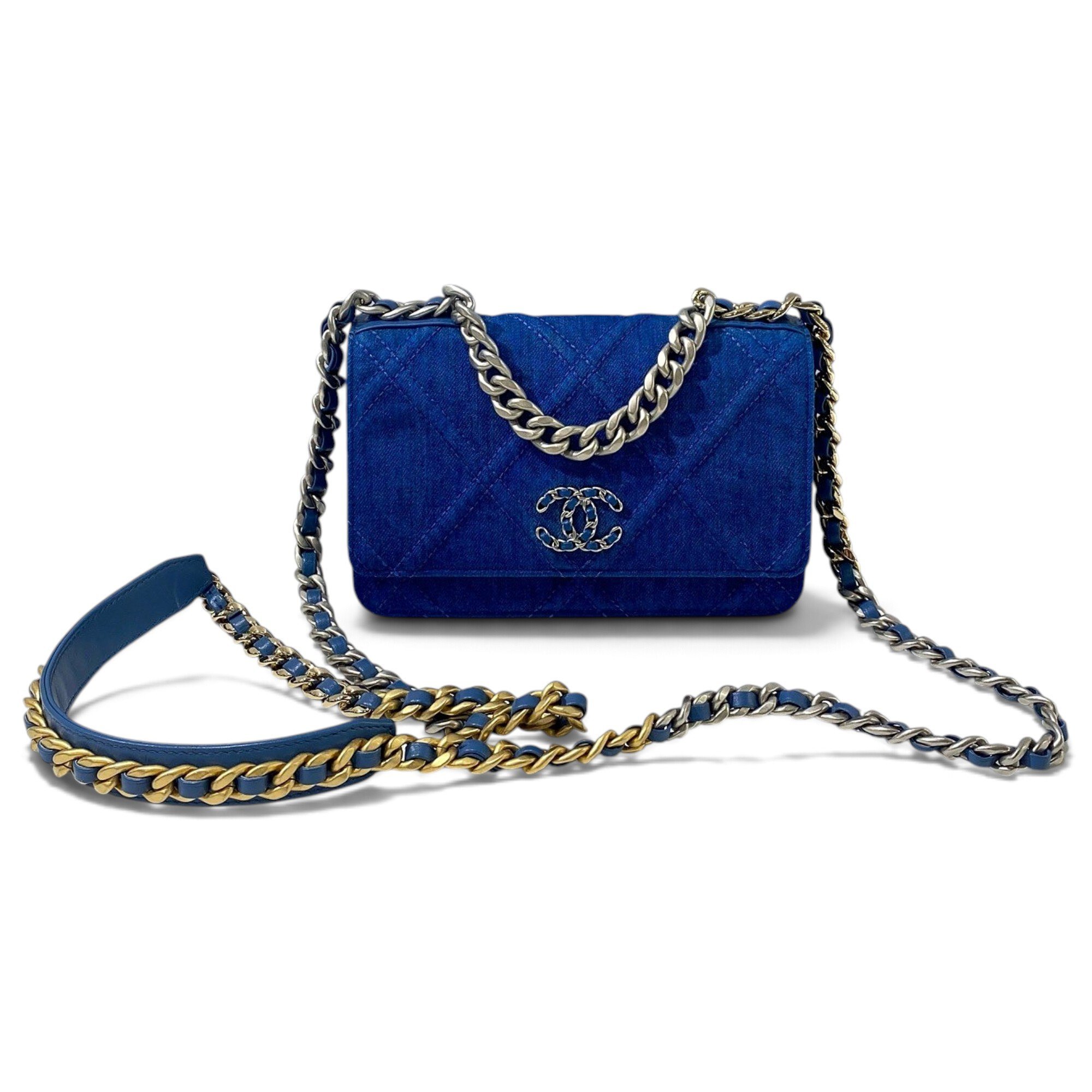 Chanel 19 handbag