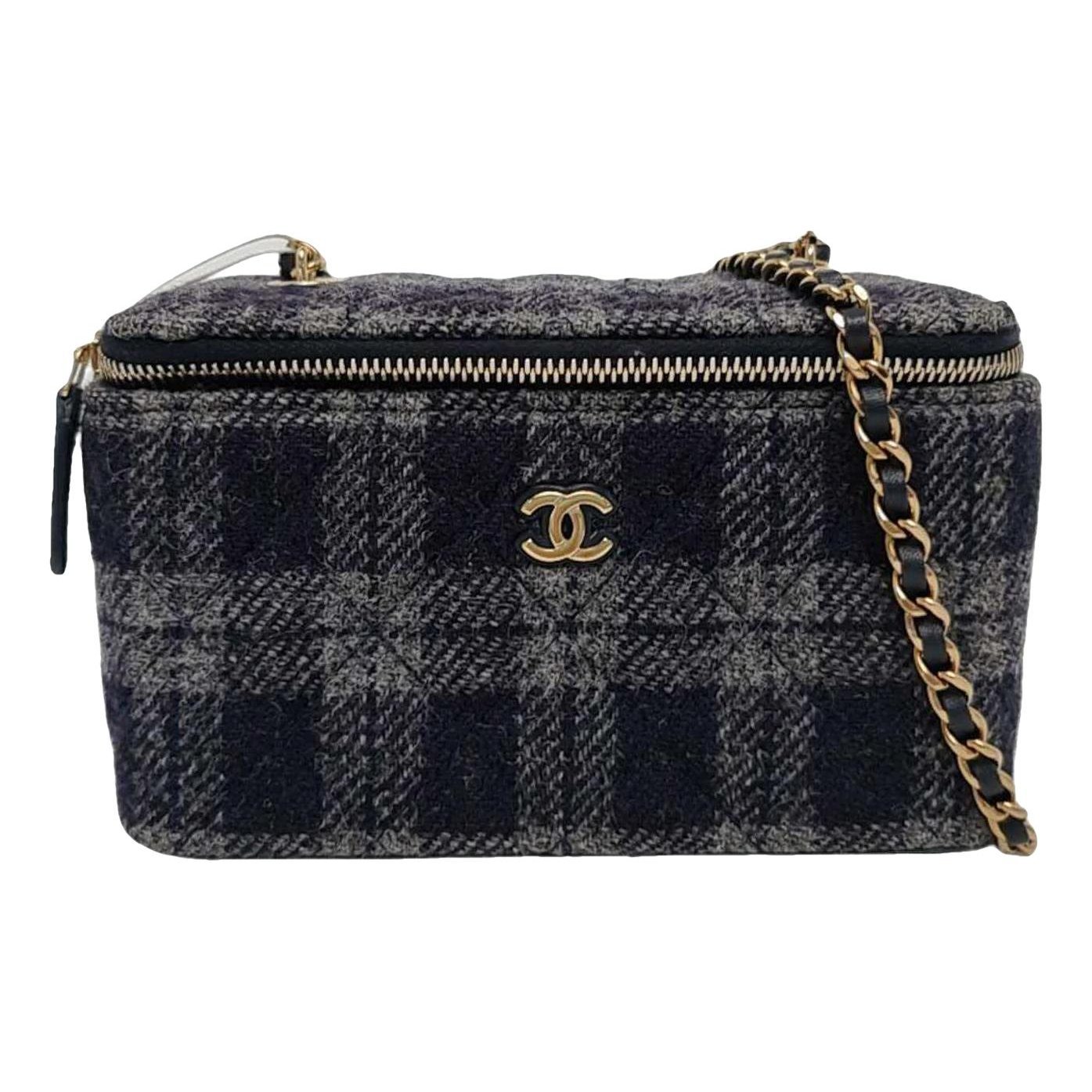Trendy CC Vanity cloth handbag
