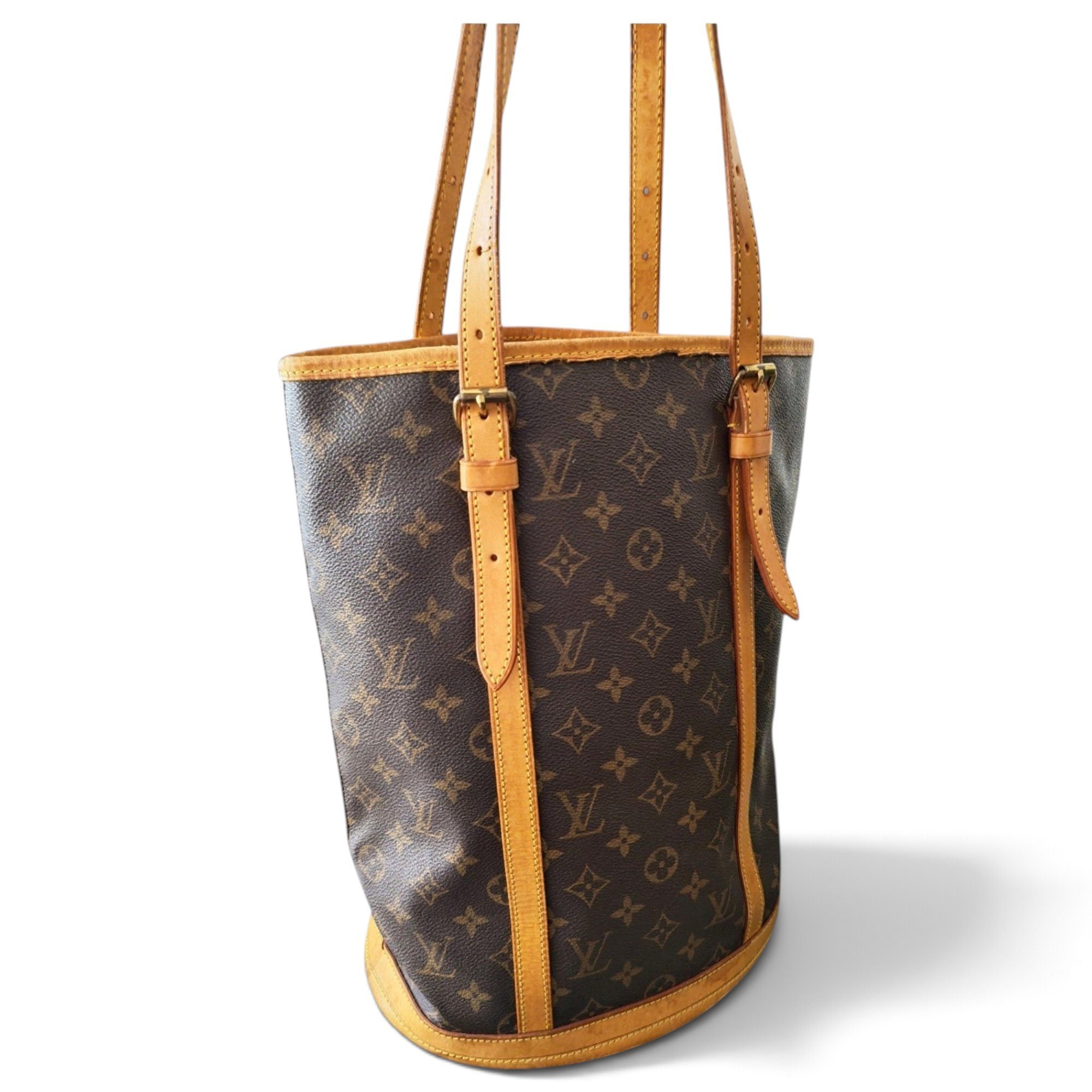 Bucket leather handbag