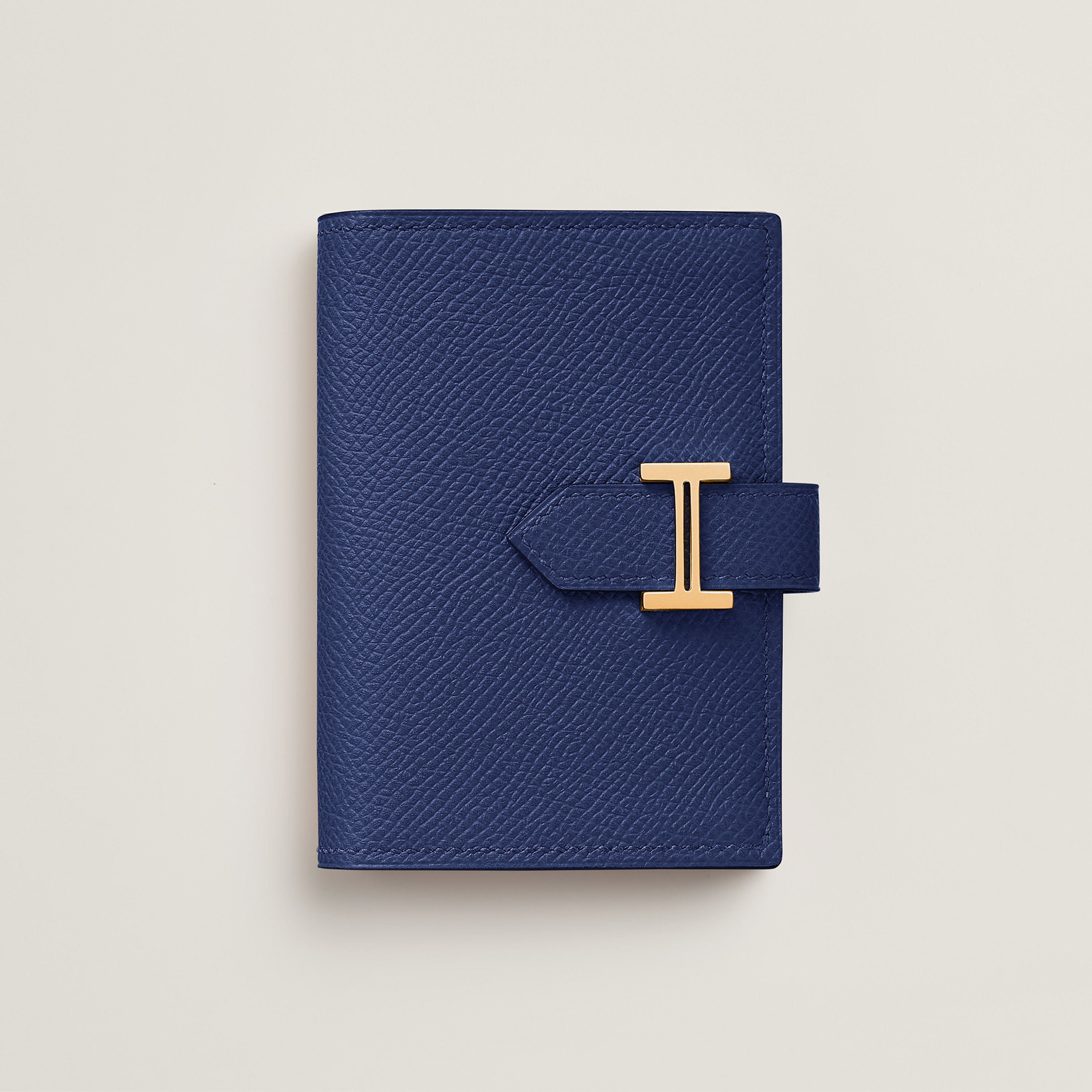 Bearn card holder