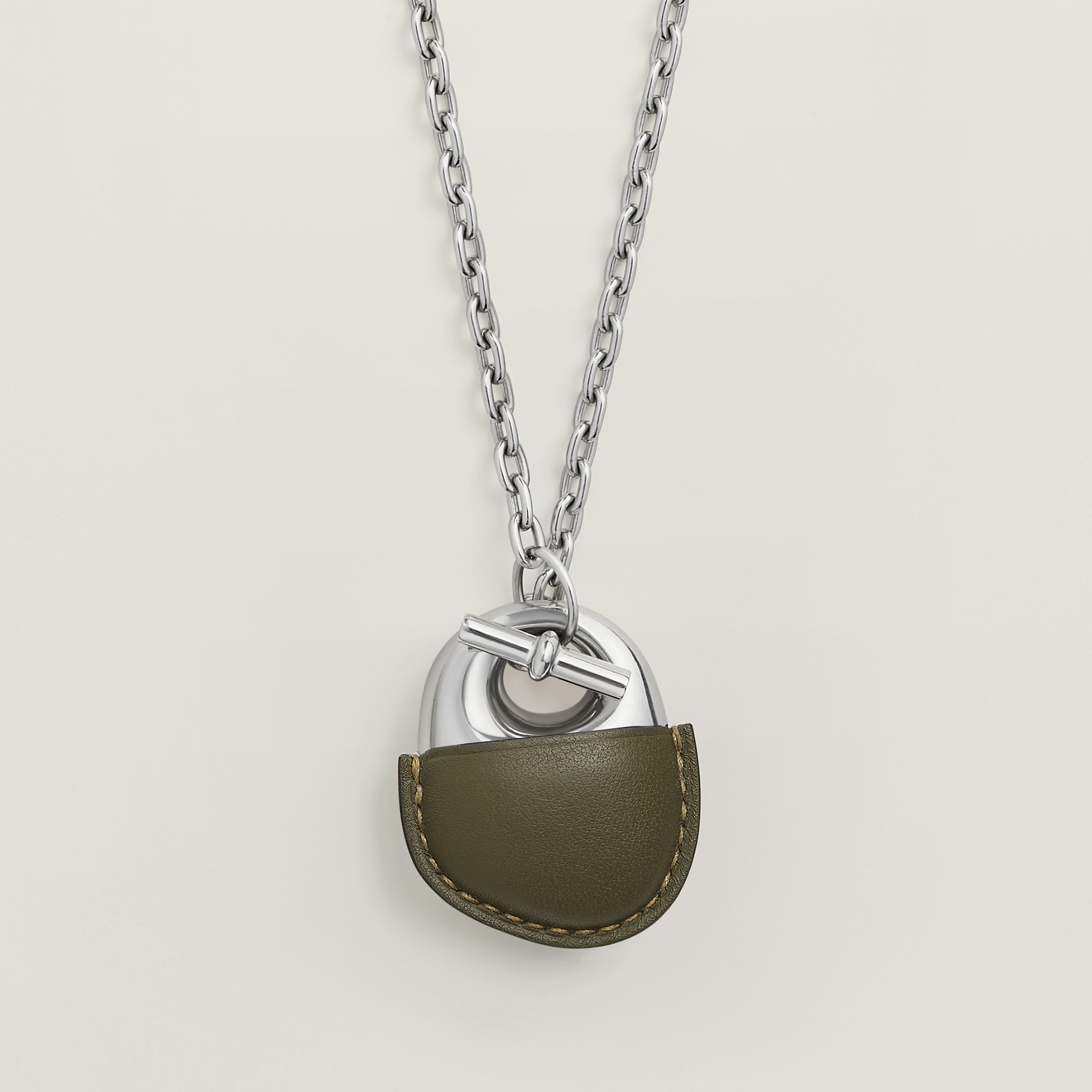 Galet Gaine necklace