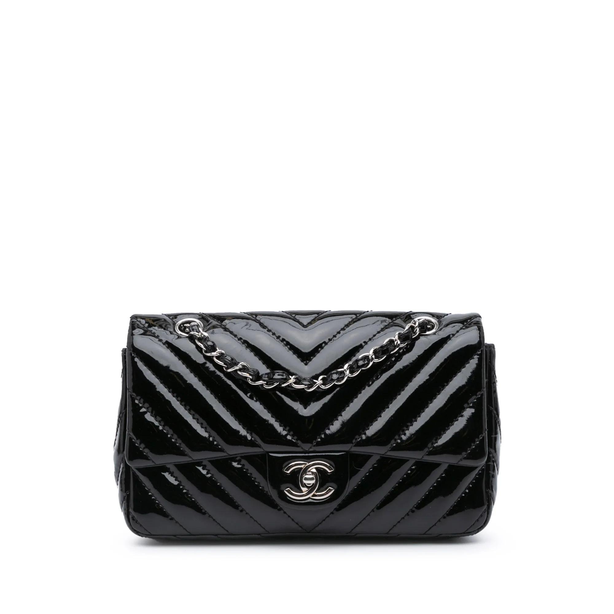 Timeless/Classique patent leather handbag