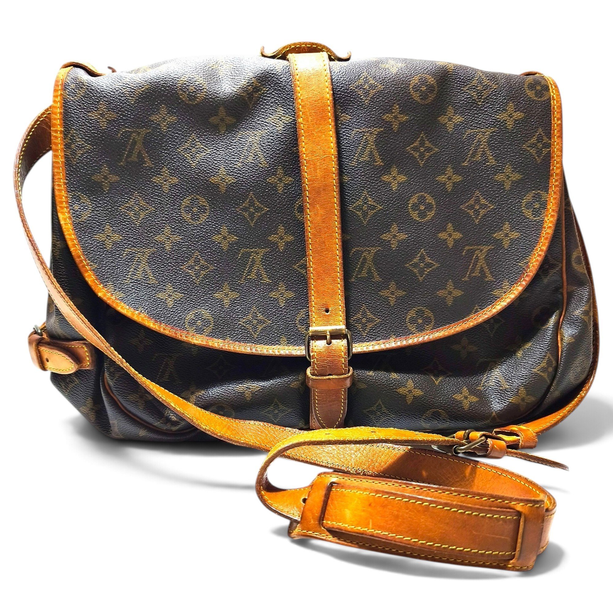 Louis Vuitton Saumur leather crossbody bag
