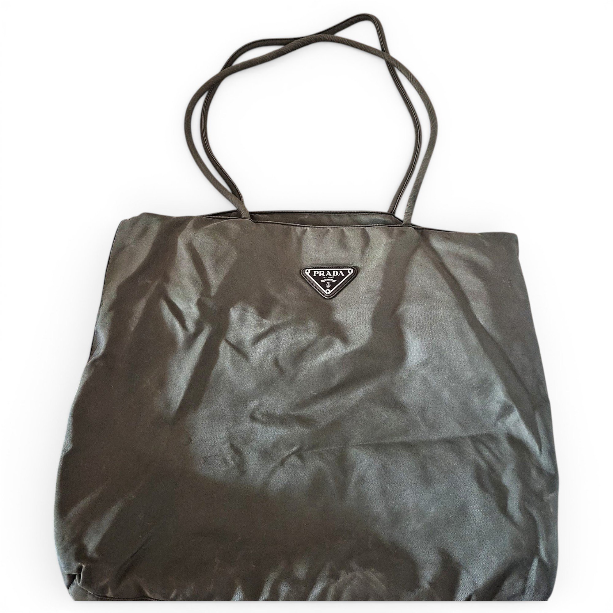 Monochrome handbag