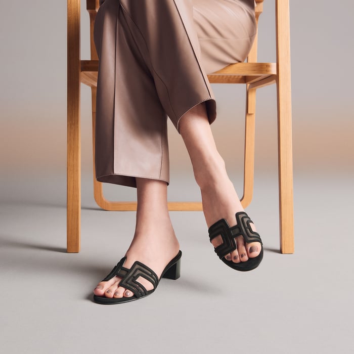 Noir Oasis Sandal
