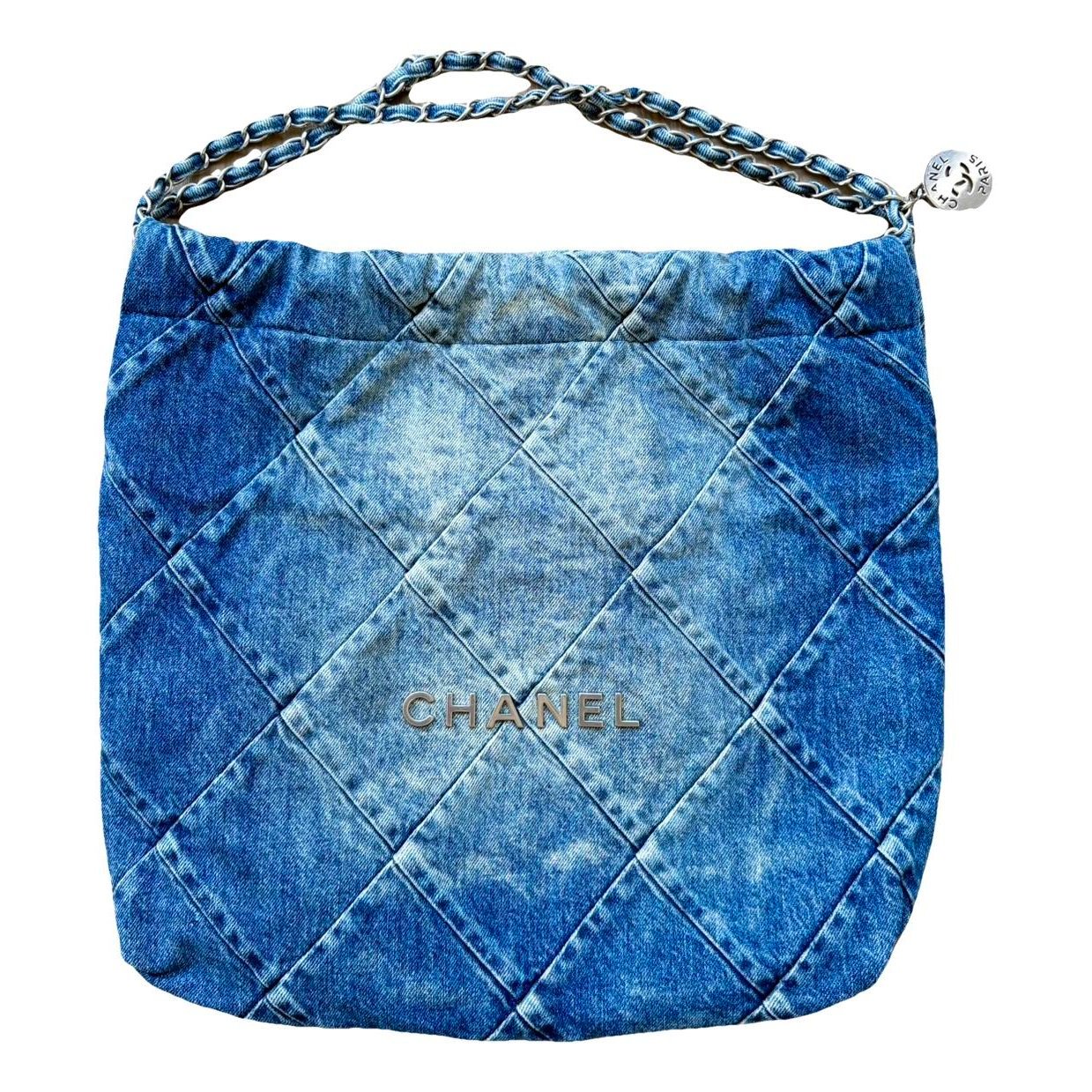 Chanel 22 handbag