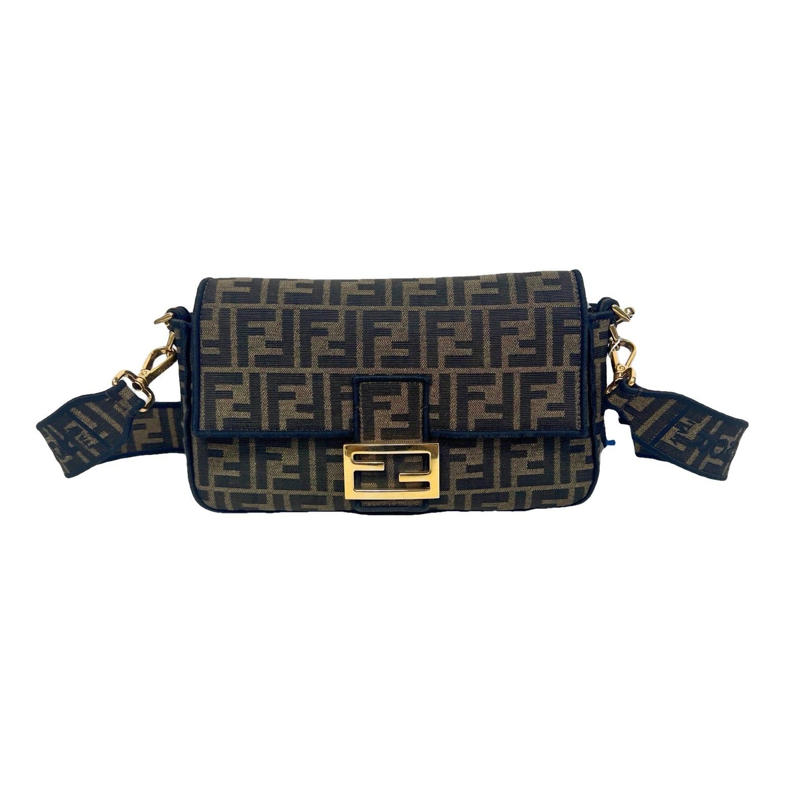 Baguette cloth handbag