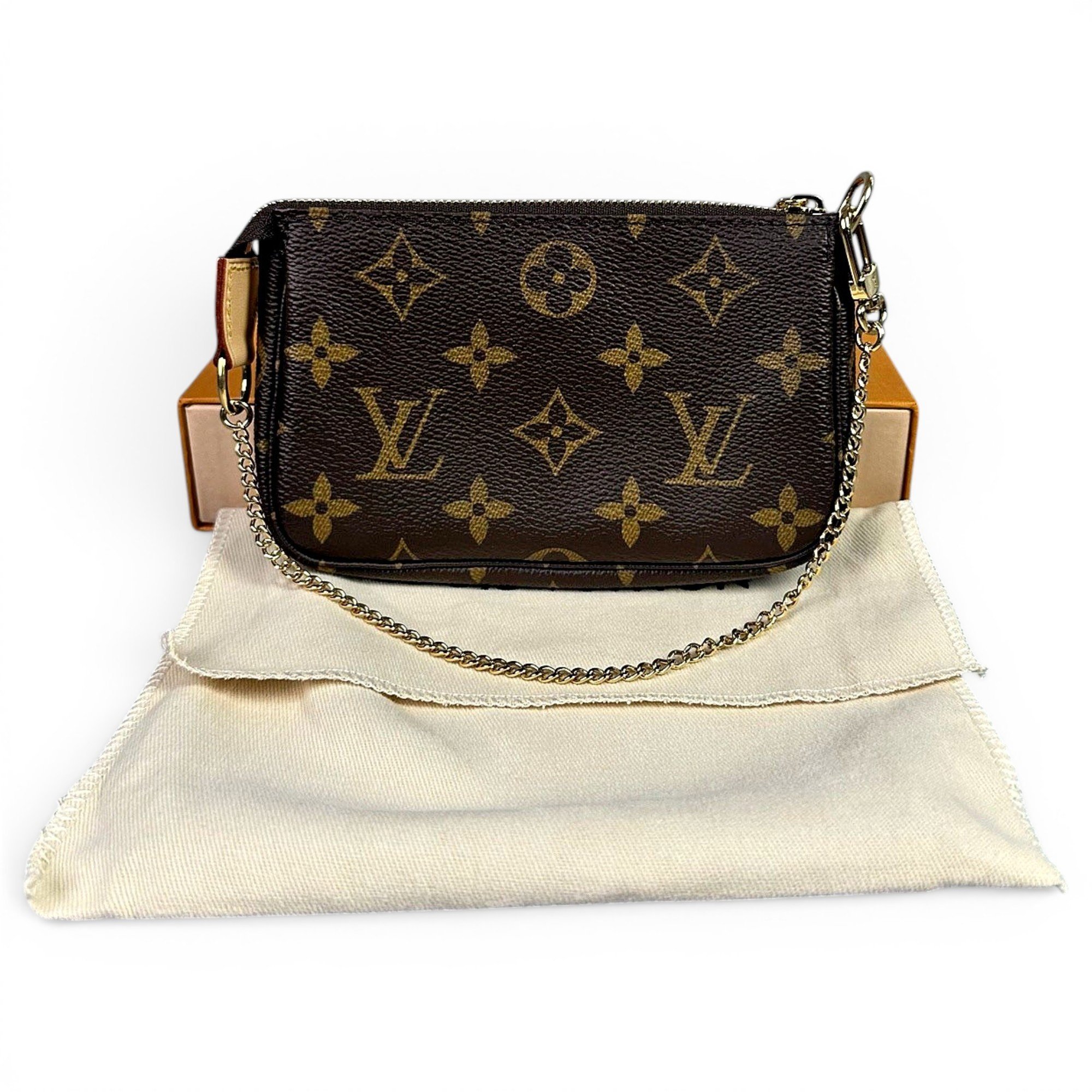 Pochette Accessoire leather handbag