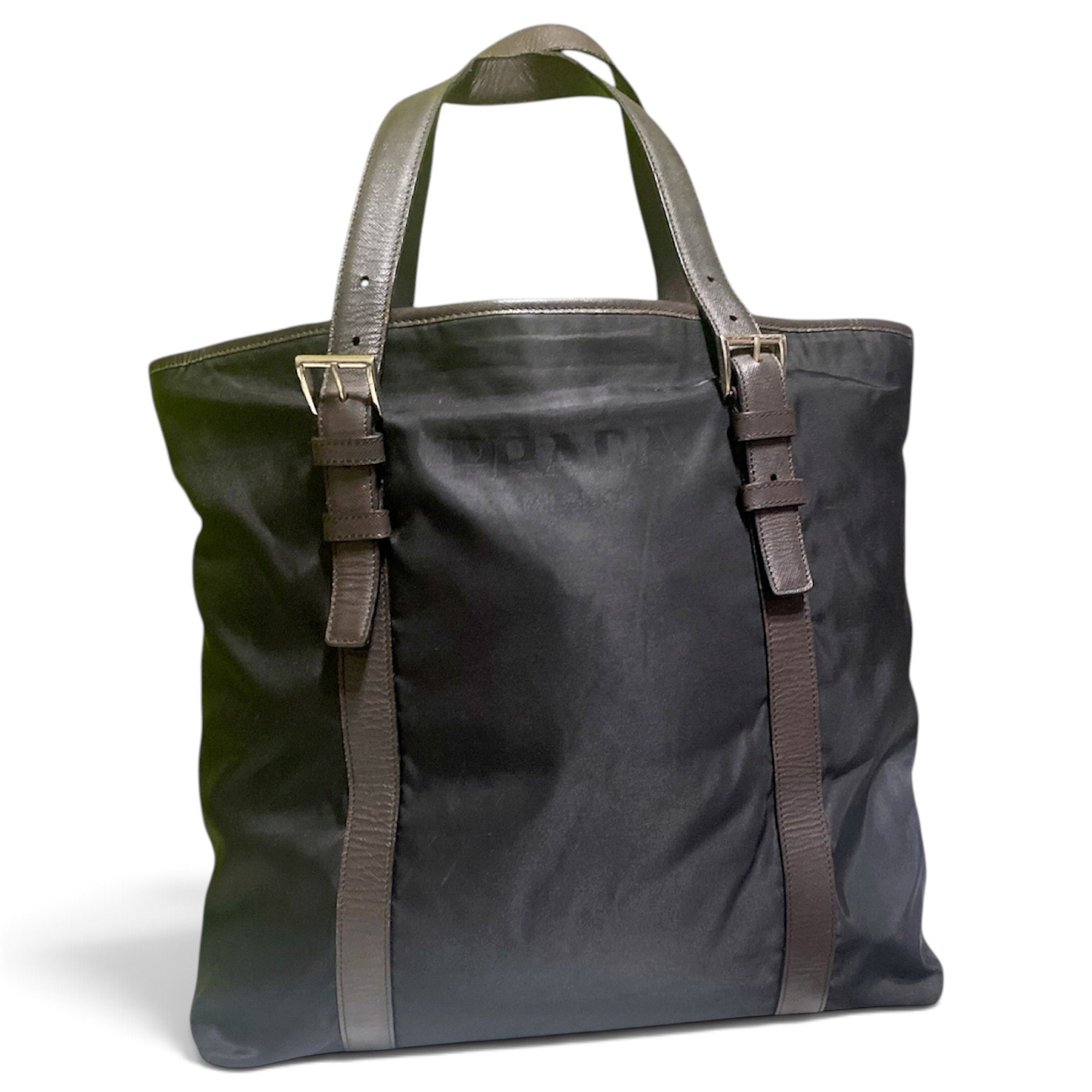 Buckle tote