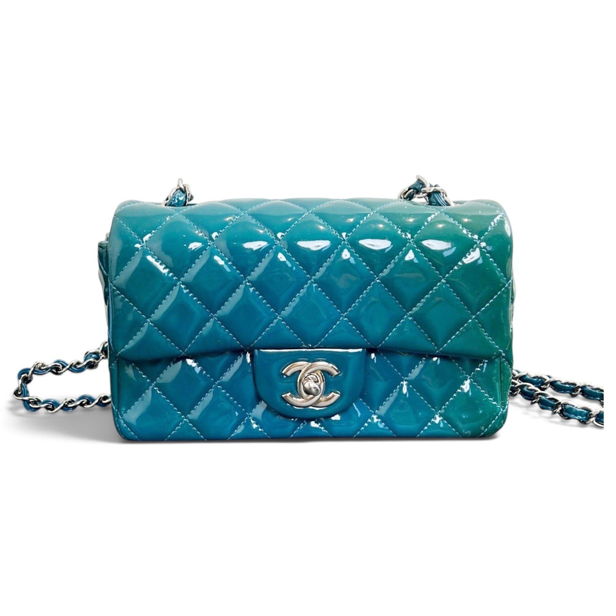 Timeless/Classique patent leather crossbody bag