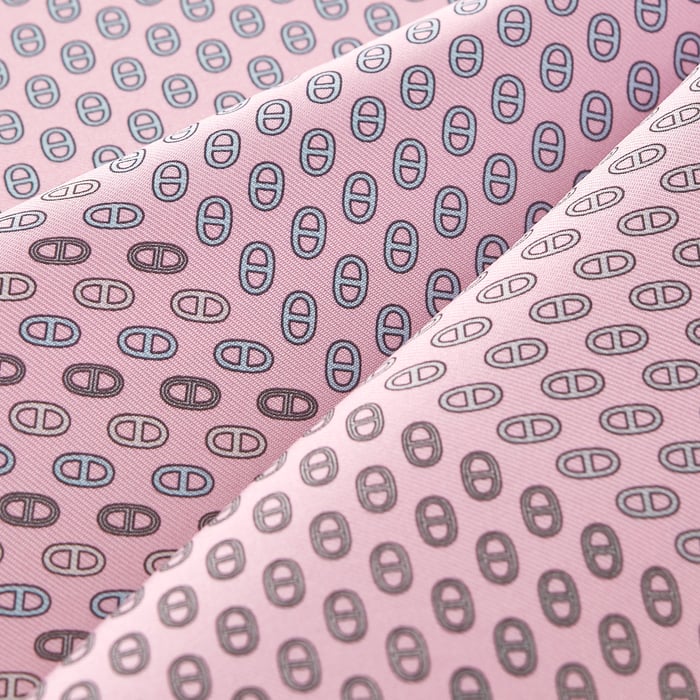 Trois Petits Maillons Pocket Square 45