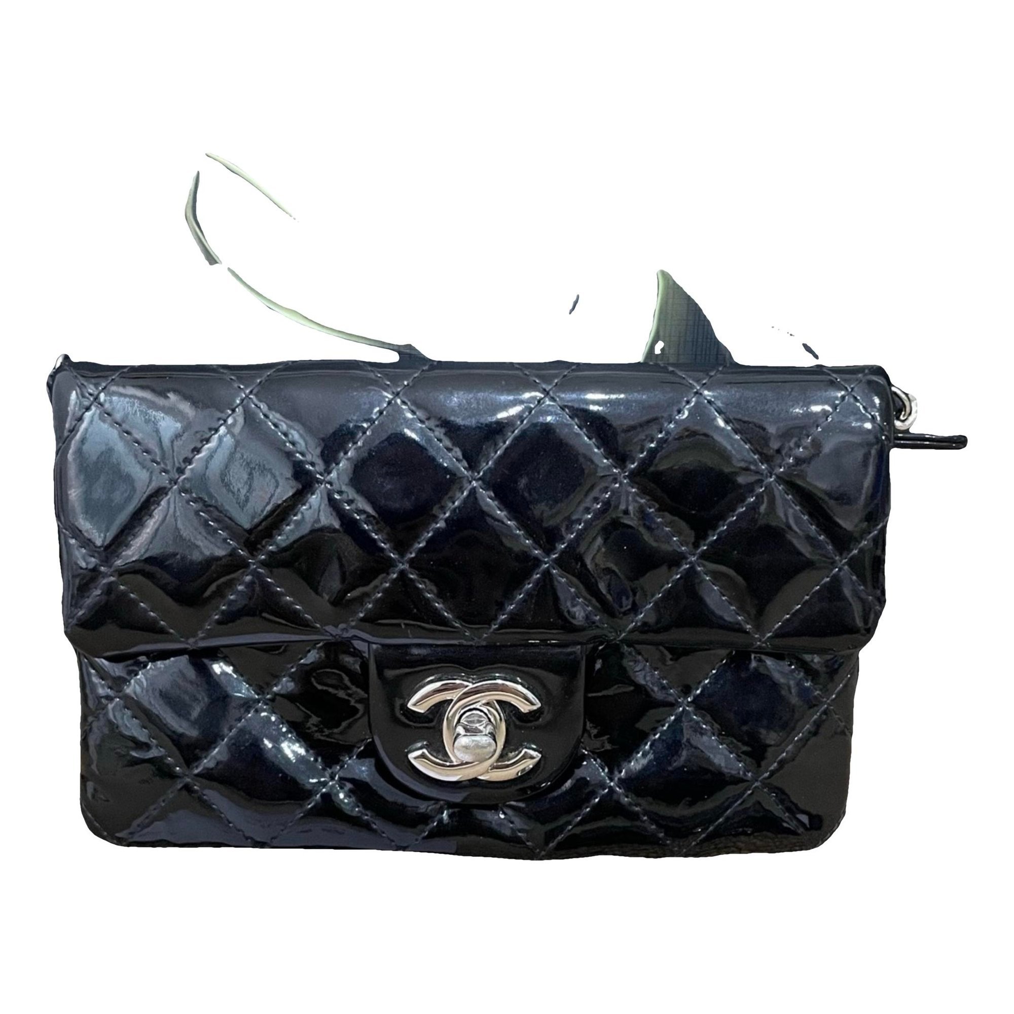 Timeless/Classique patent leather crossbody bag