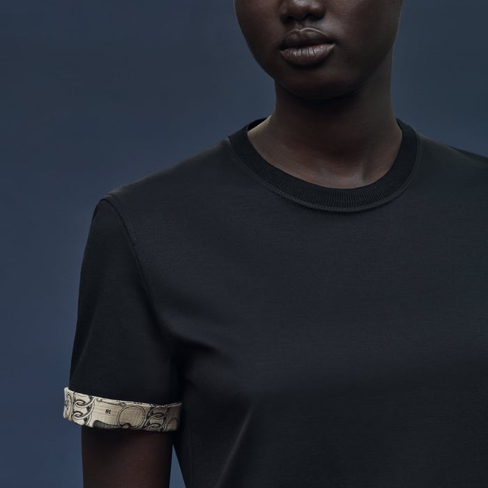 Noir Straight T-shirt