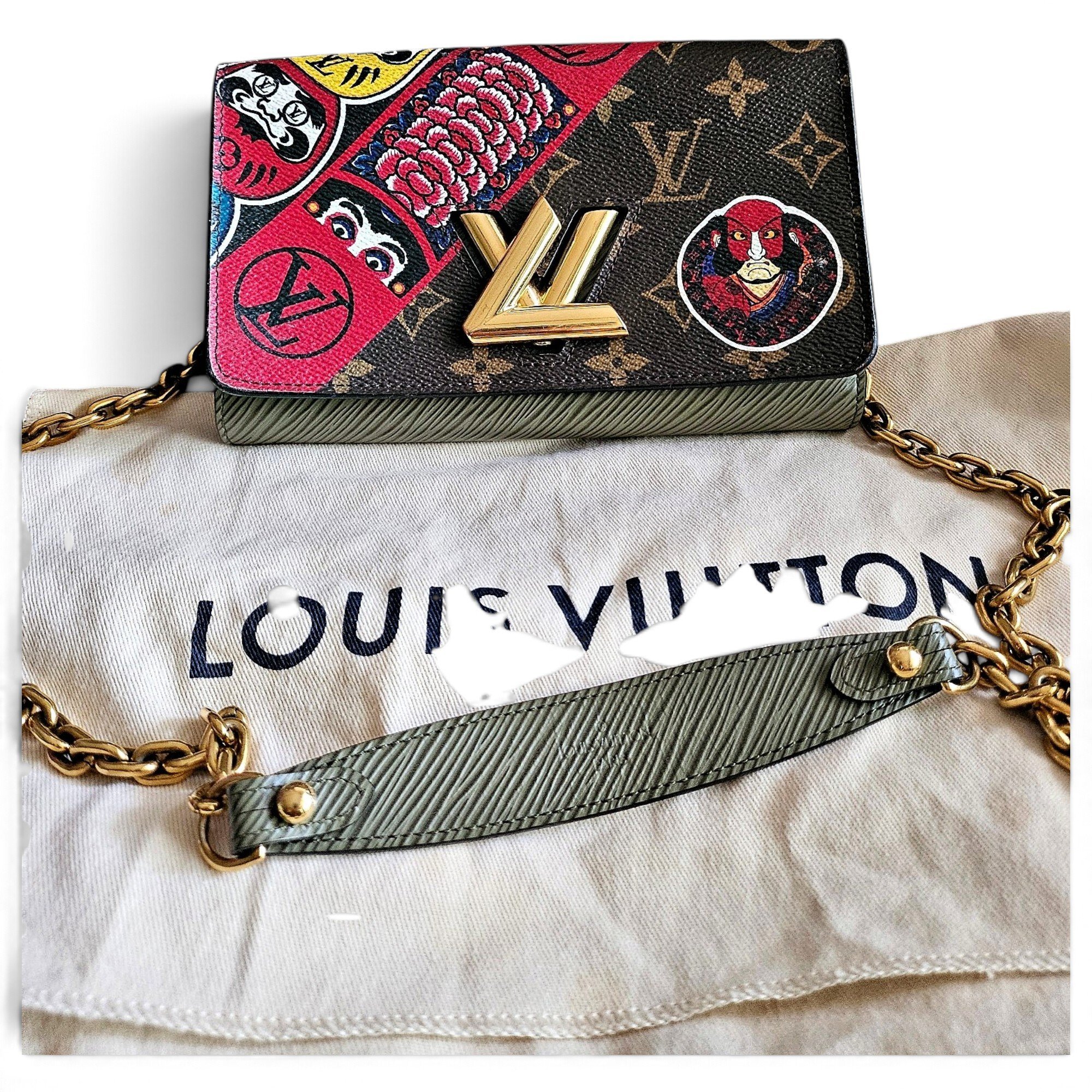 Twist leather crossbody bag