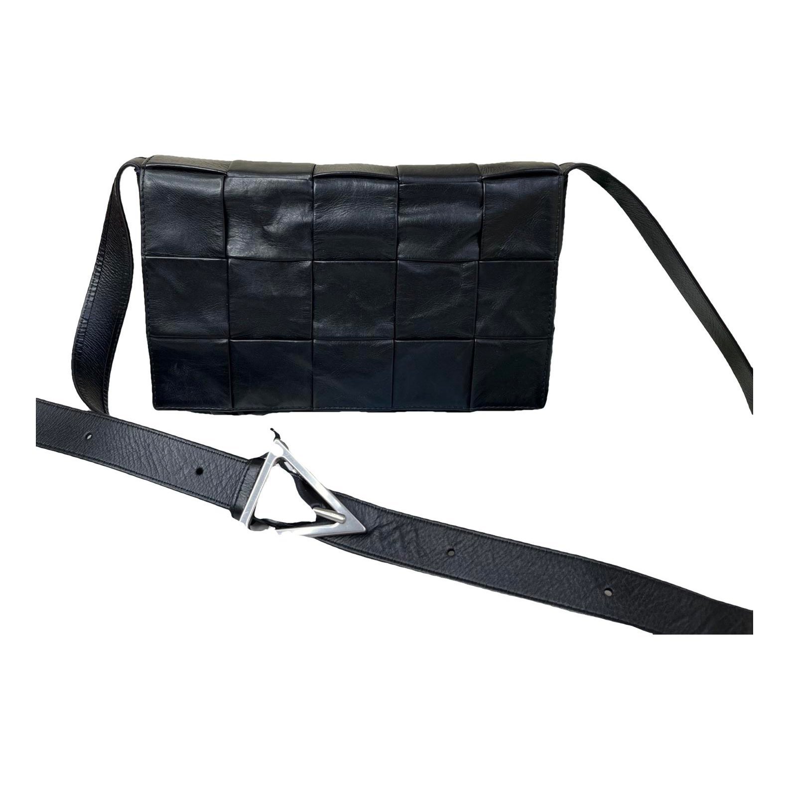 Cassette leather handbag