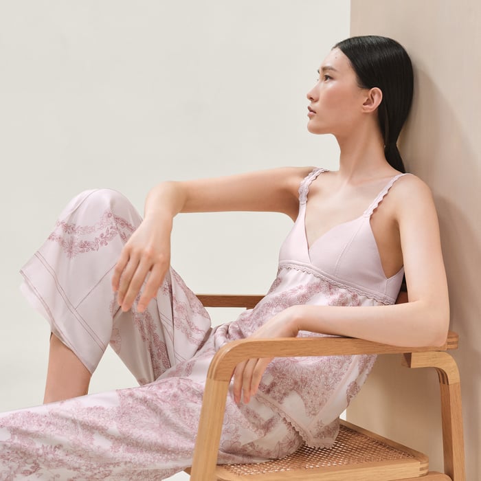 Rose Pâle "Brides De Gala En Fleurs" Sleeveless Twillaine Knit Nightgown