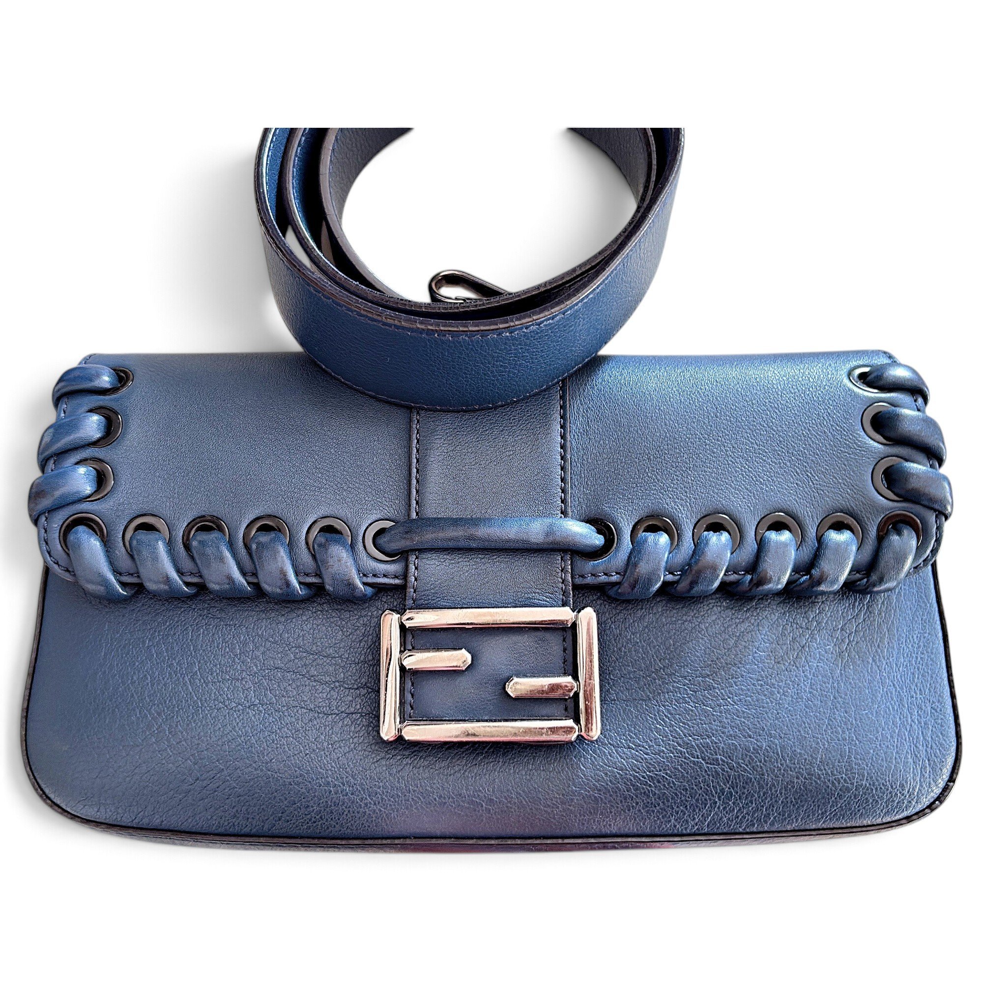 Baguette leather handbag