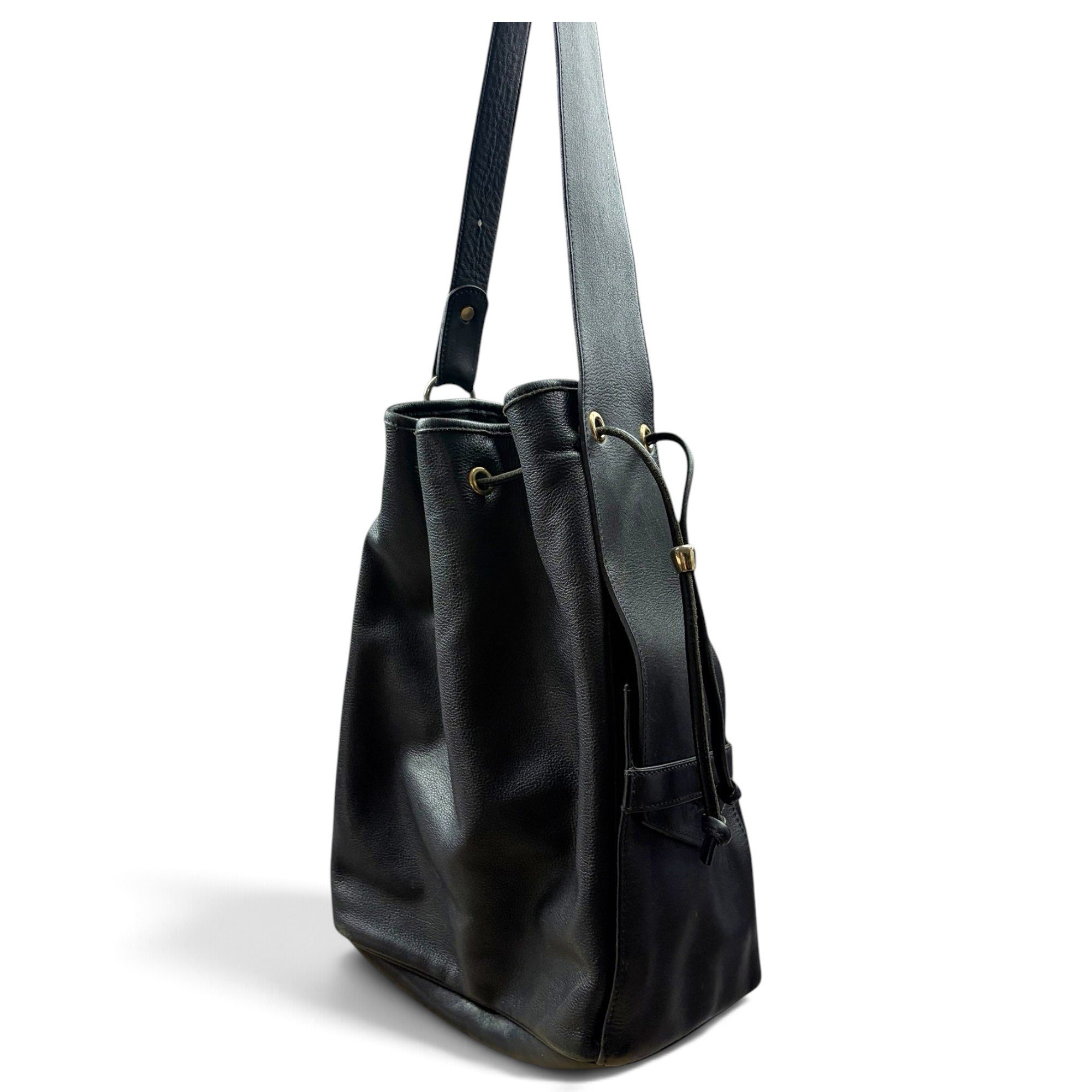 Leather handbag