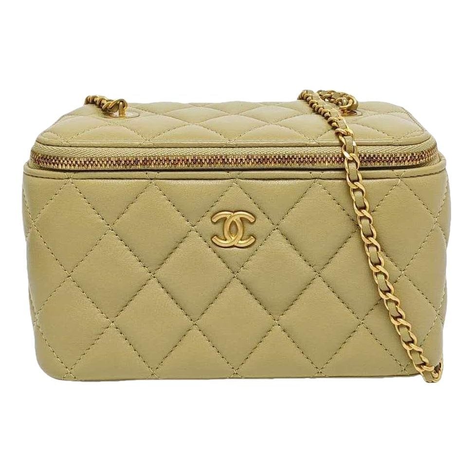 Trendy CC Vanity leather handbag