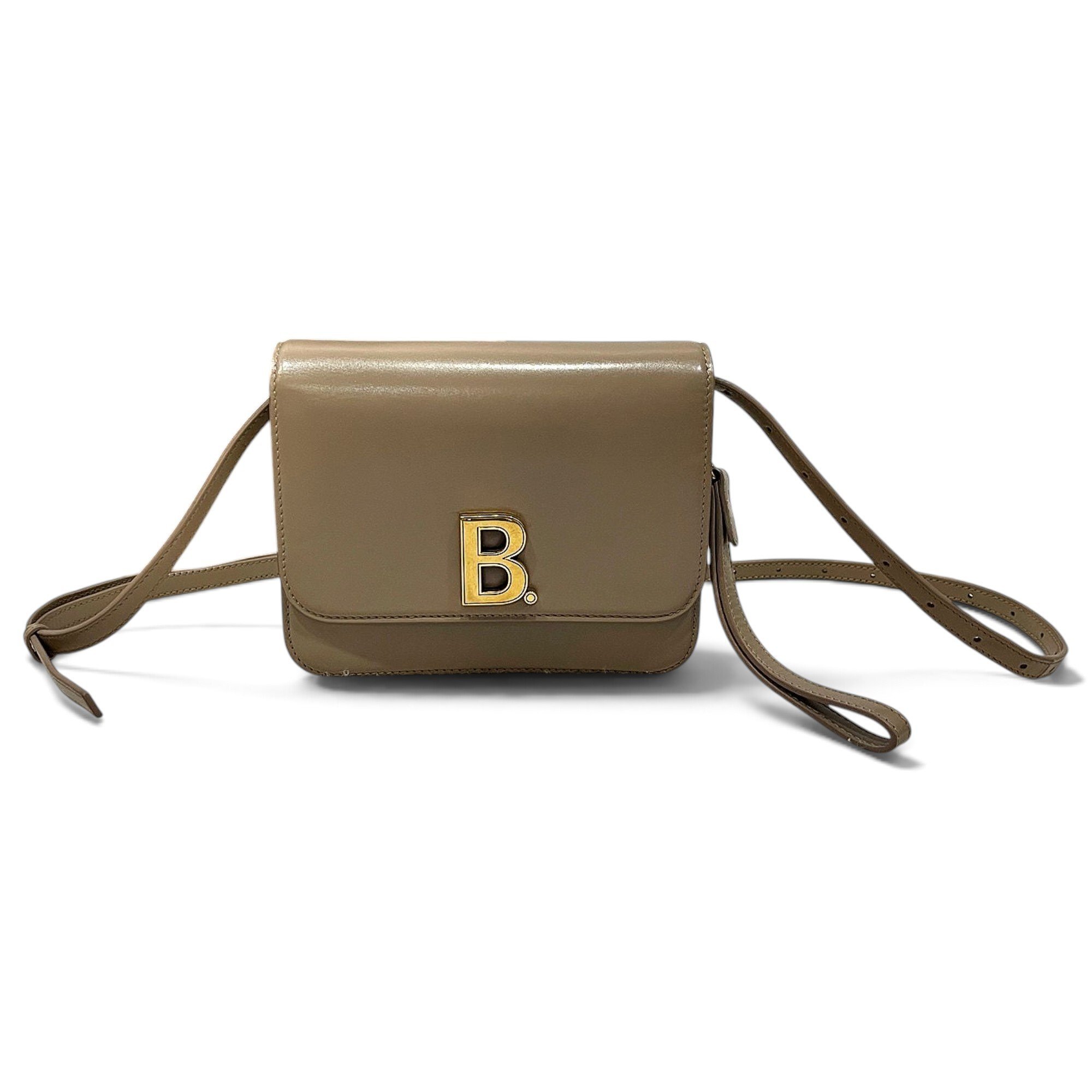 B leather handbag