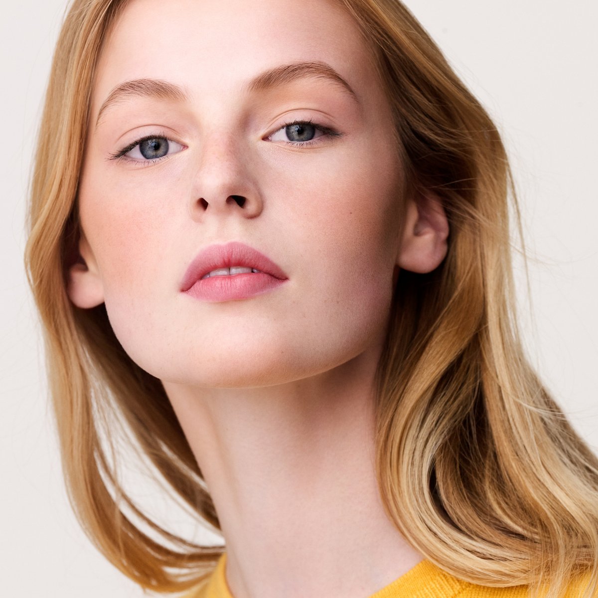 01 – Tottori H Trio Healthy Glow Mineral Powder Refill, Tottori