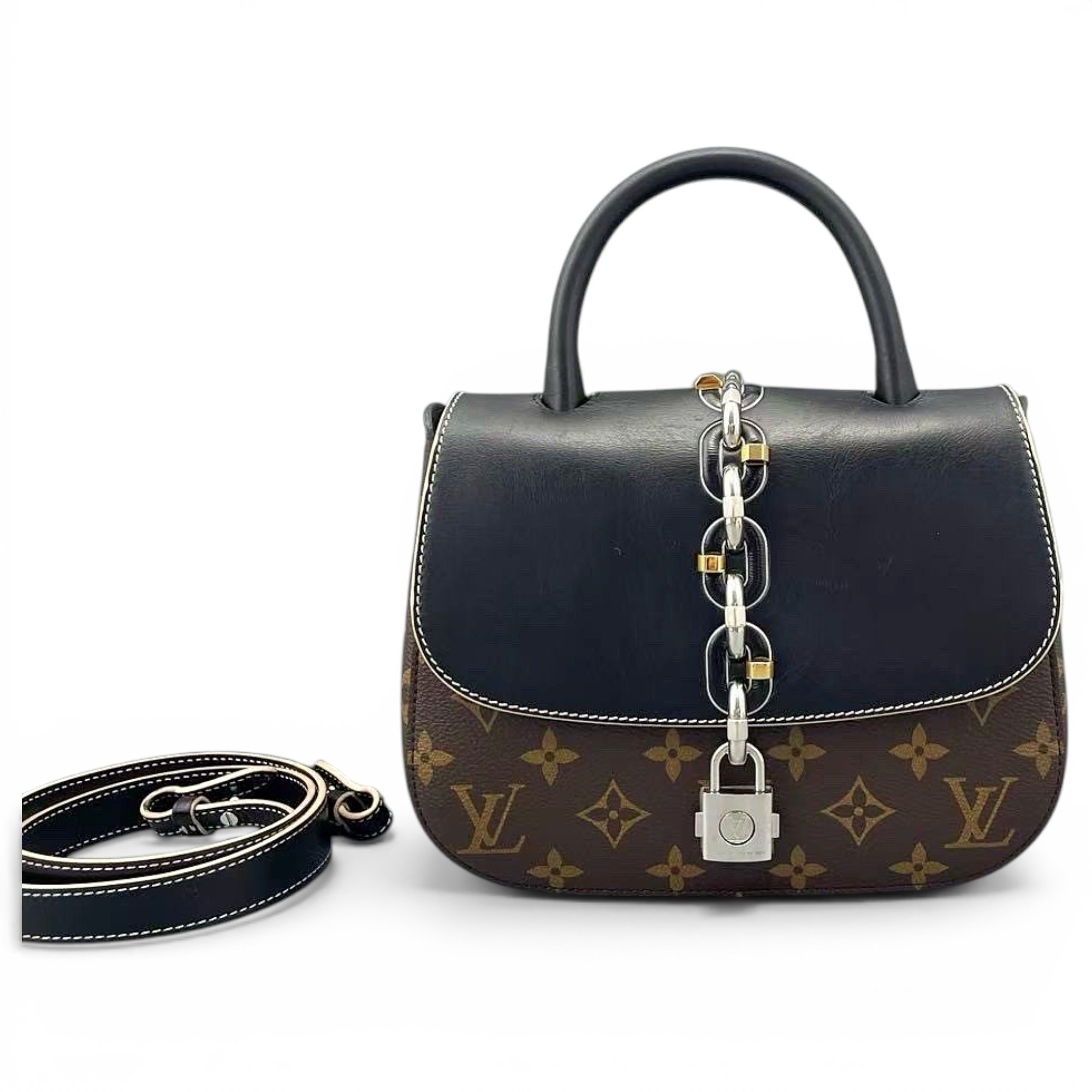 Chain It leather handbag