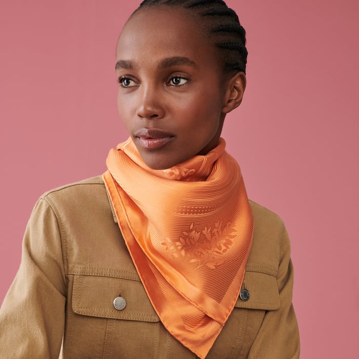Mandarine Grand Tralala Medaillon Scarf 65