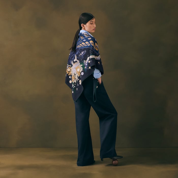 Hermès Flagship Shawl 140