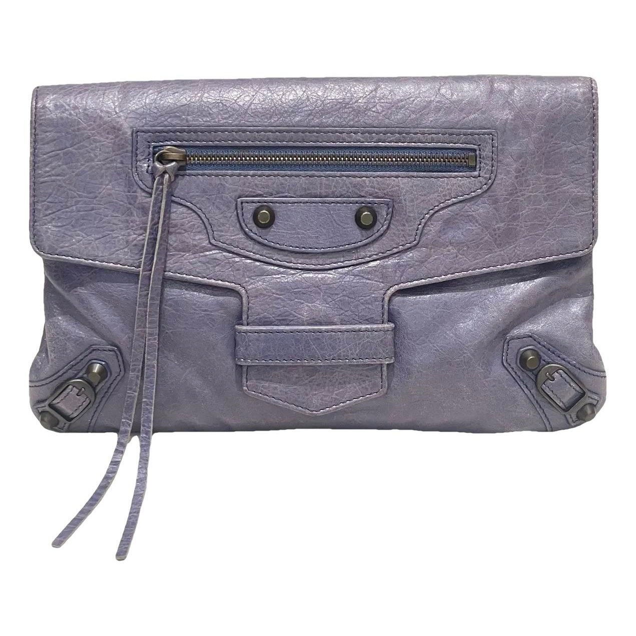 Envelop leather clutch bag