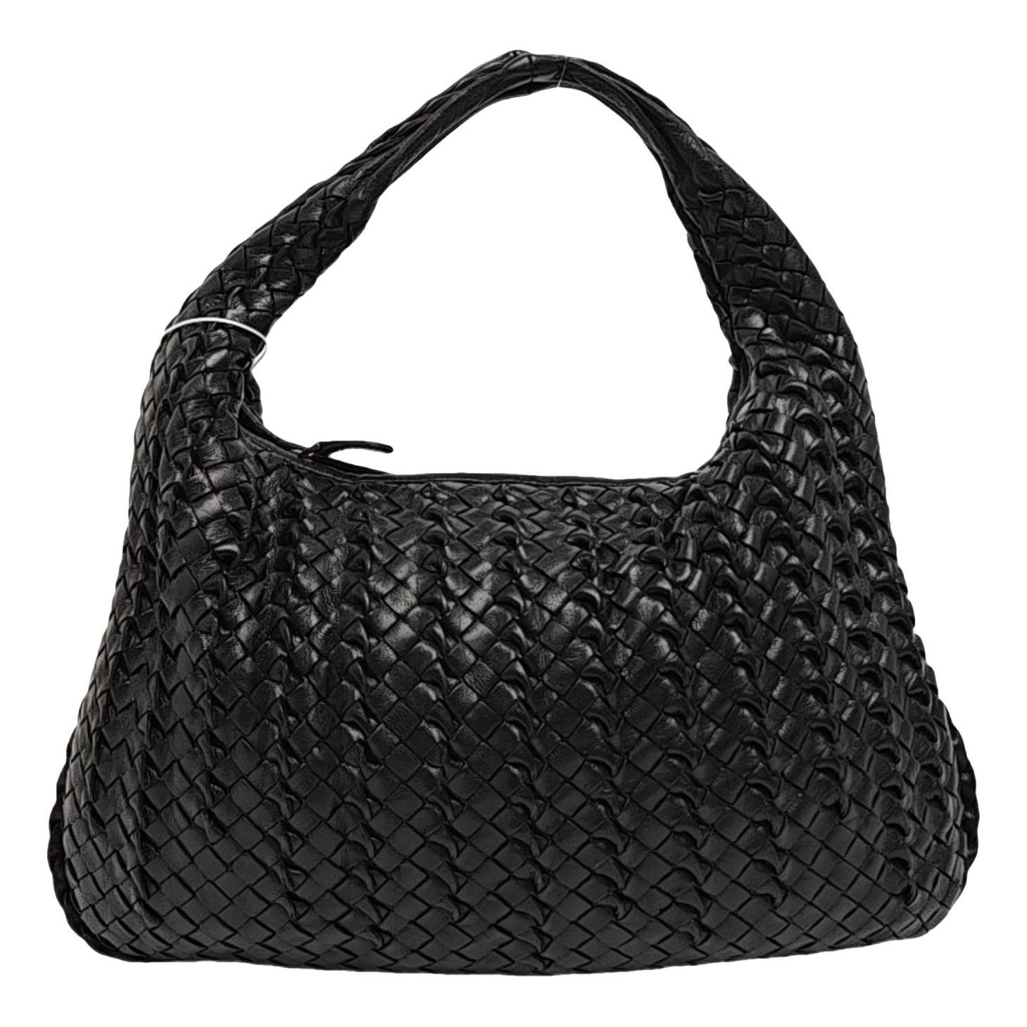Veneta leather handbag