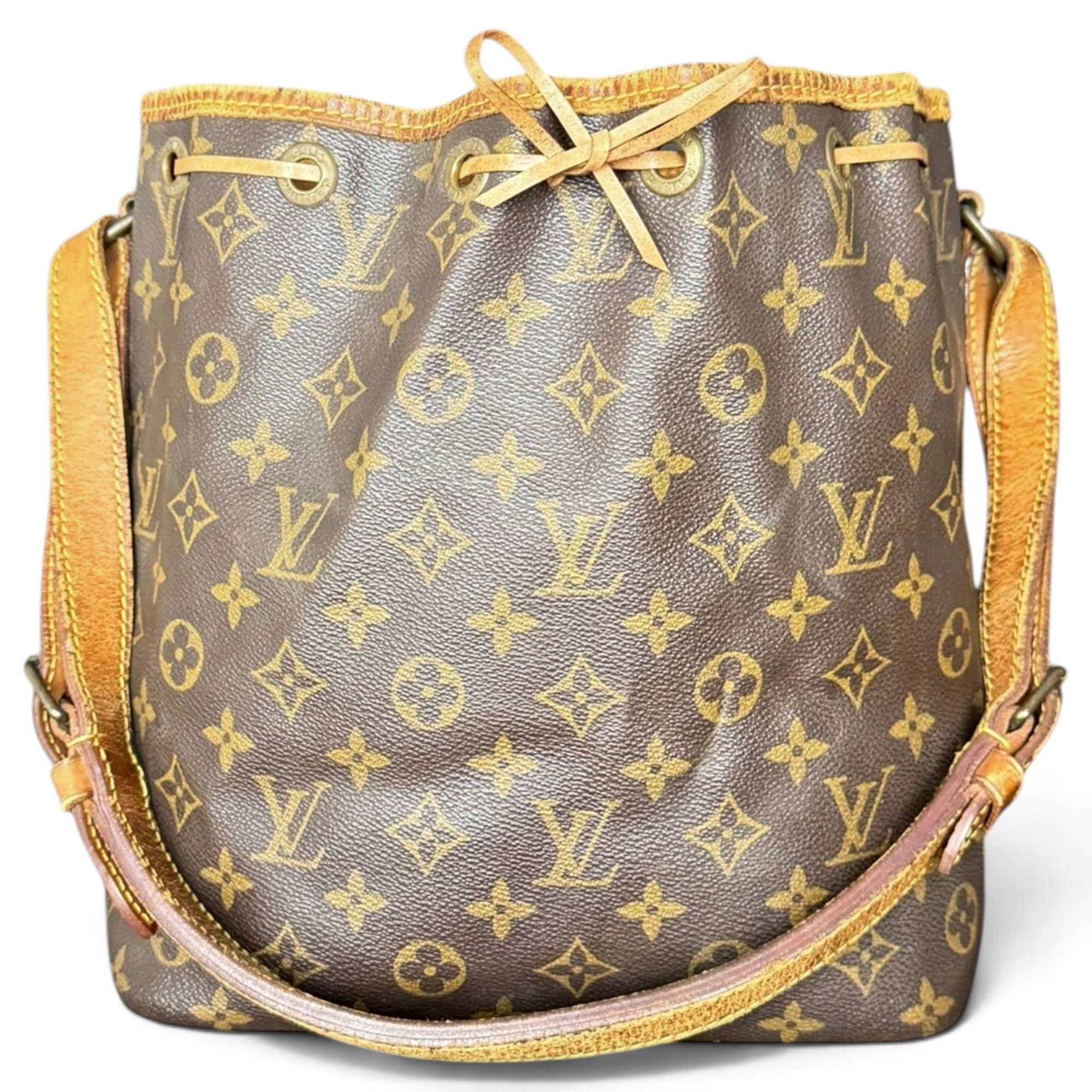 Noé leather handbag