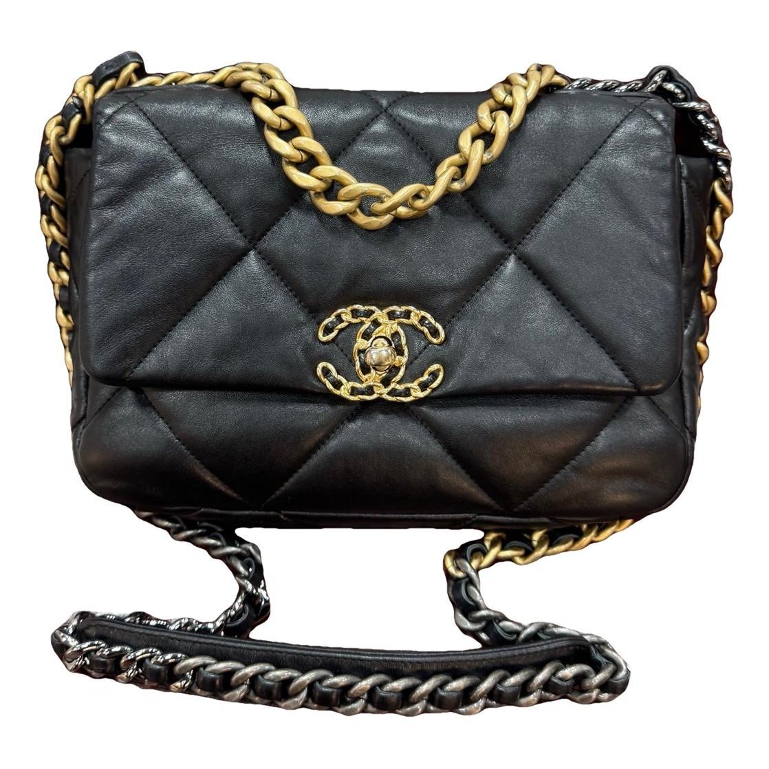 Chanel 19 leather handbag