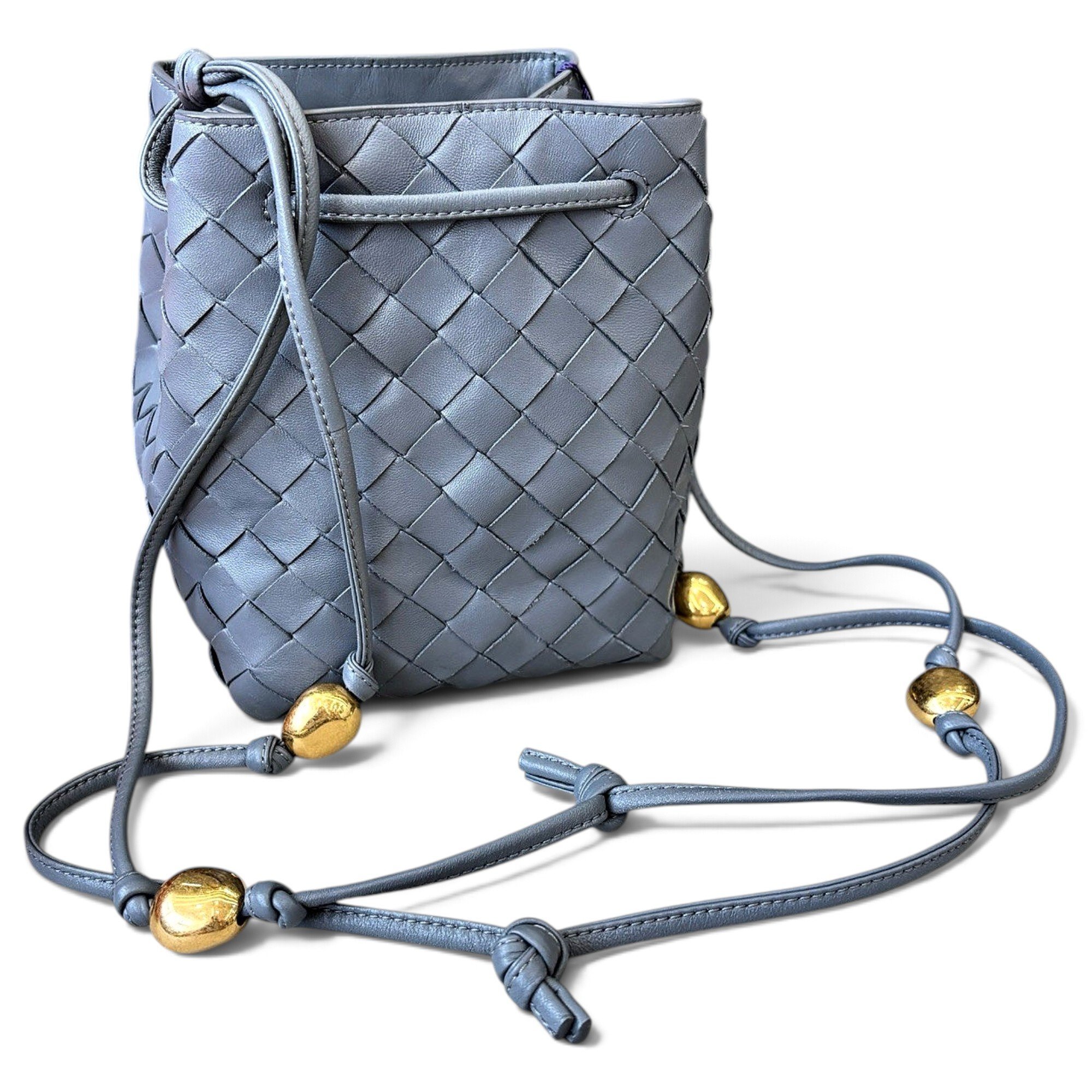 Cassette Bucket leather crossbody bag