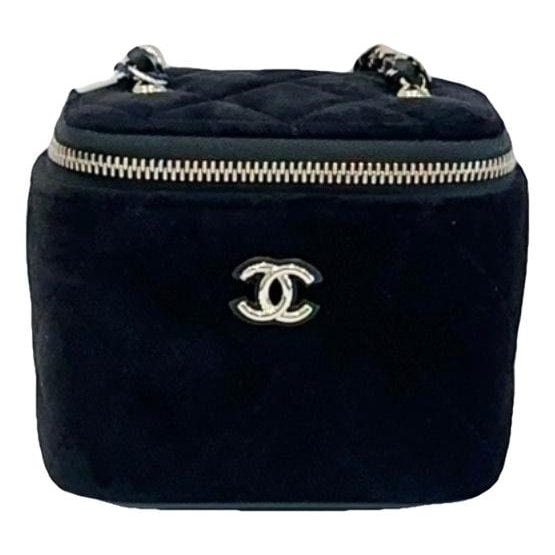 Vanity velvet handbag