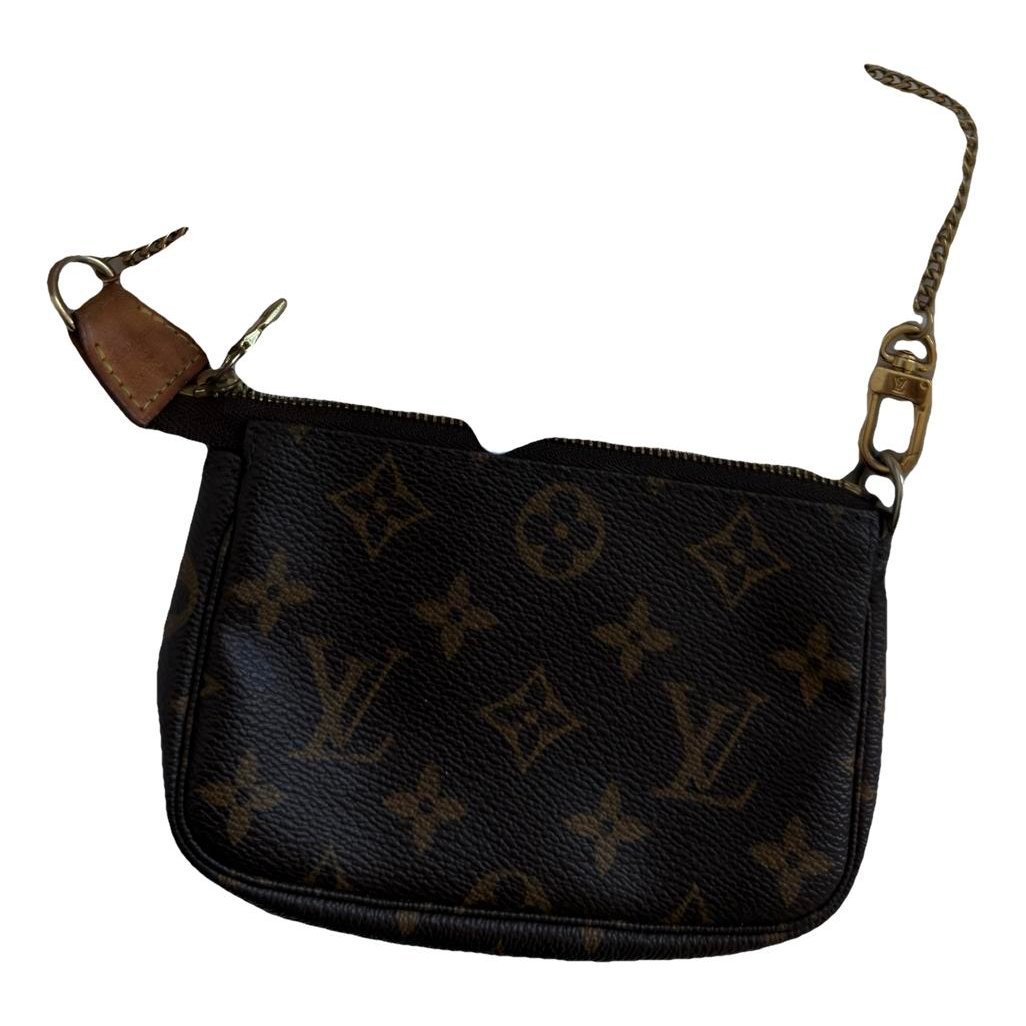 Leather clutch bag