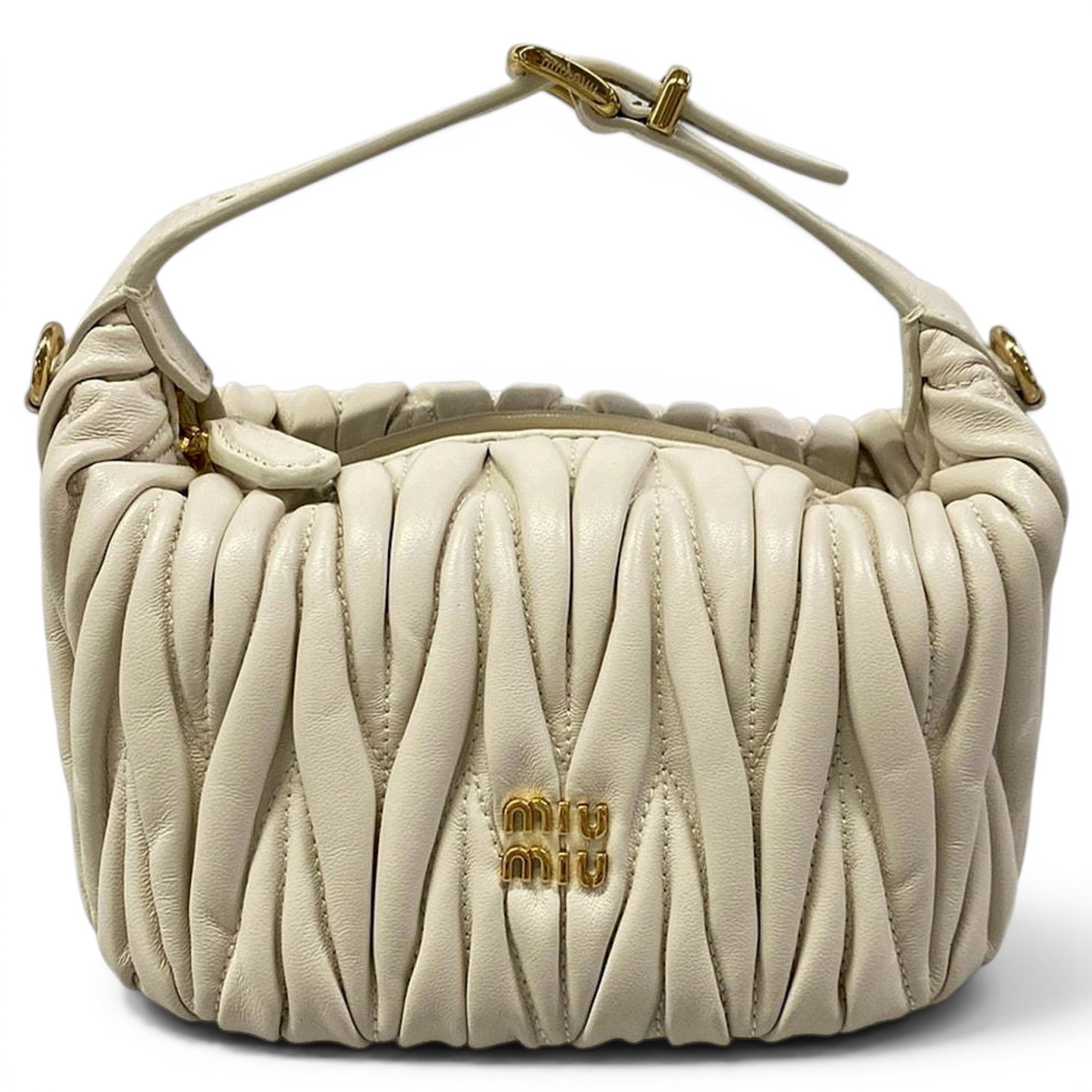 Matelassé leather handbag