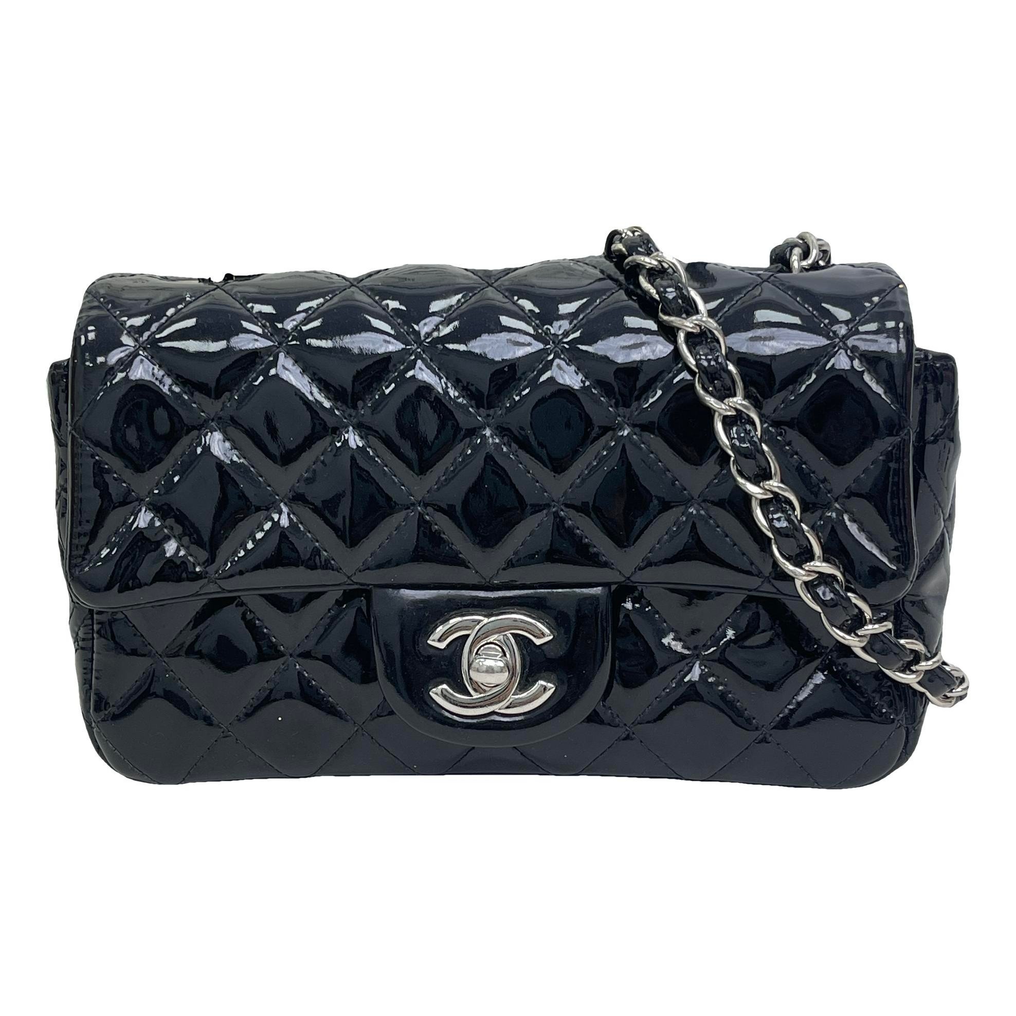 Timeless/Classique patent leather handbag