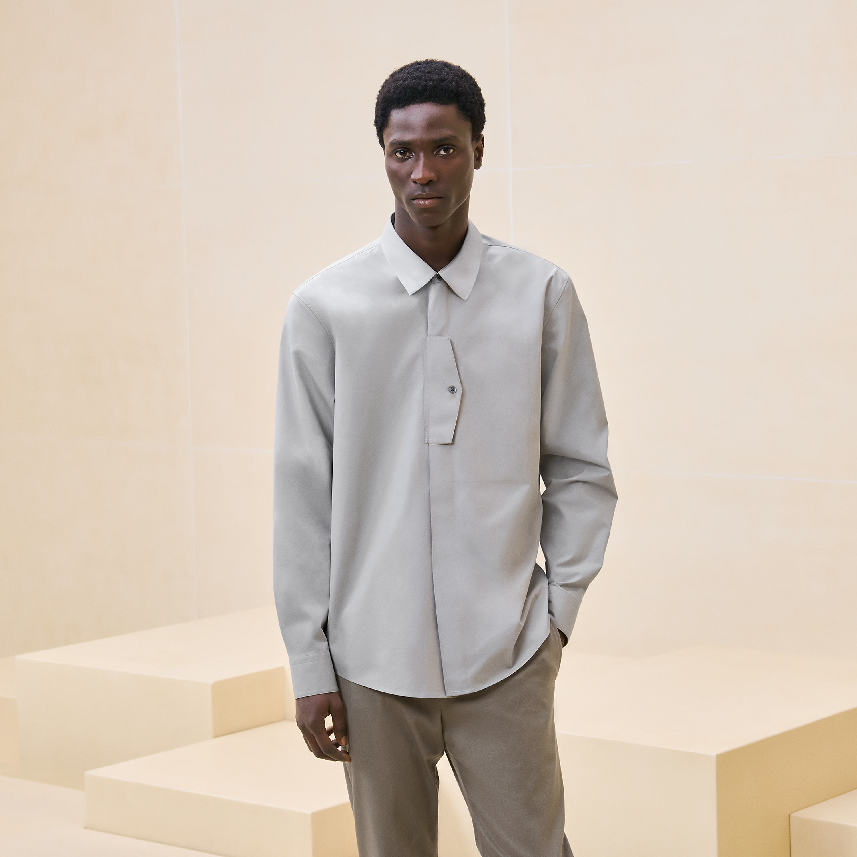 "Poche a cheval" sporty fit shirt
