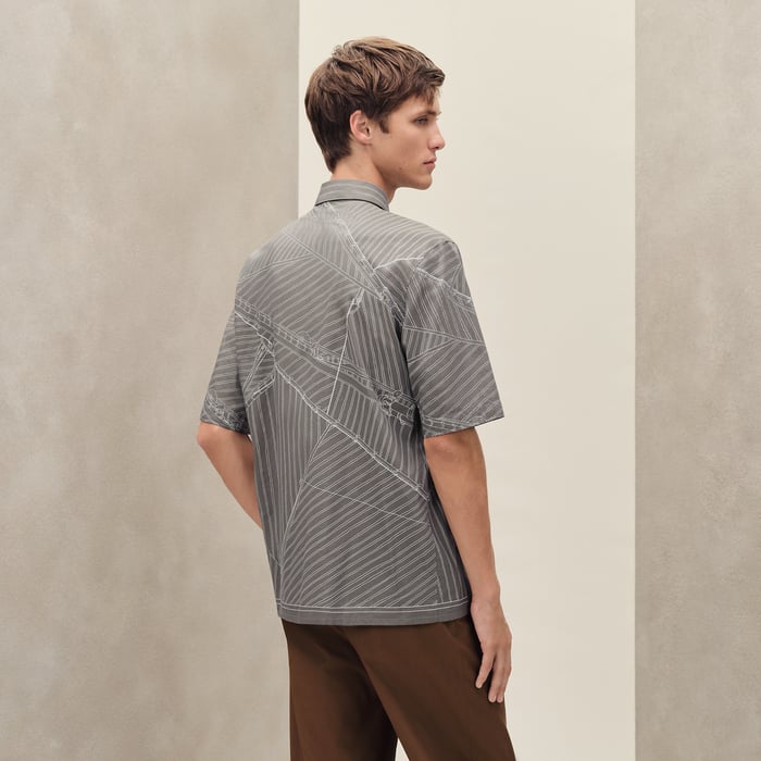 Gris Éléphant "Vent Portant Finesse" Short-sleeve Straight Cut Shirt