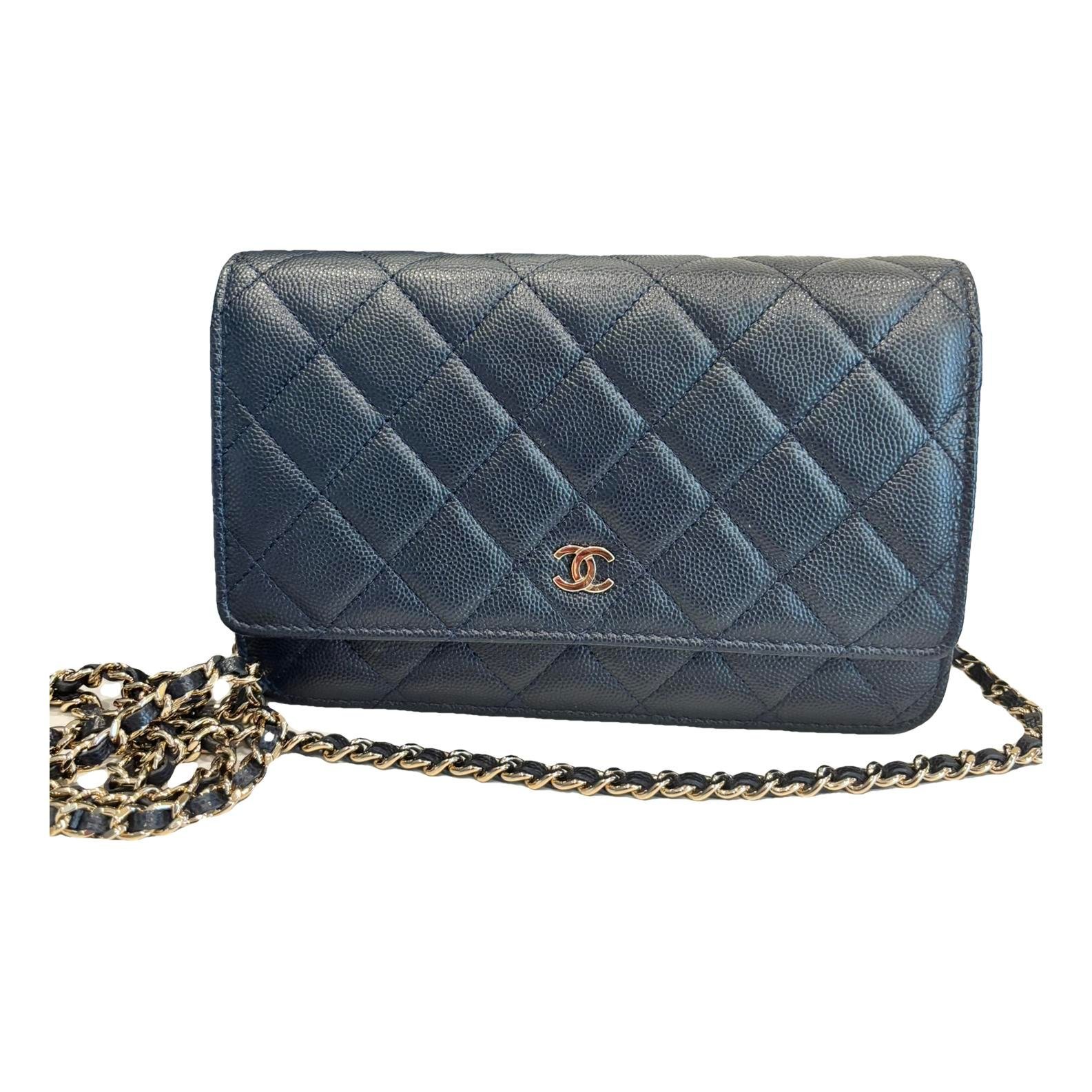 Wallet On Chain Timeless/Classique leather crossbody bag