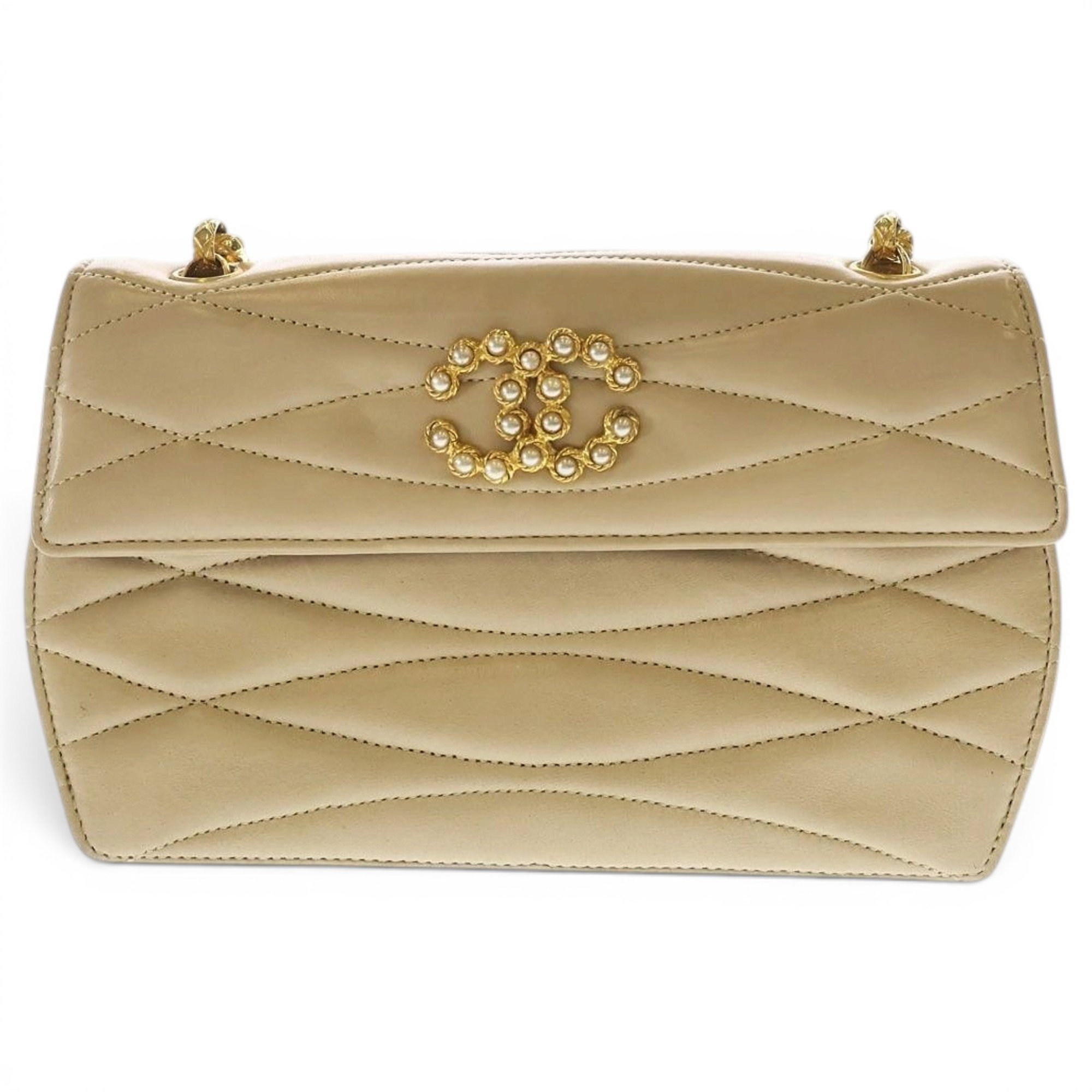 Chanel Timeless/Classique leather handbag