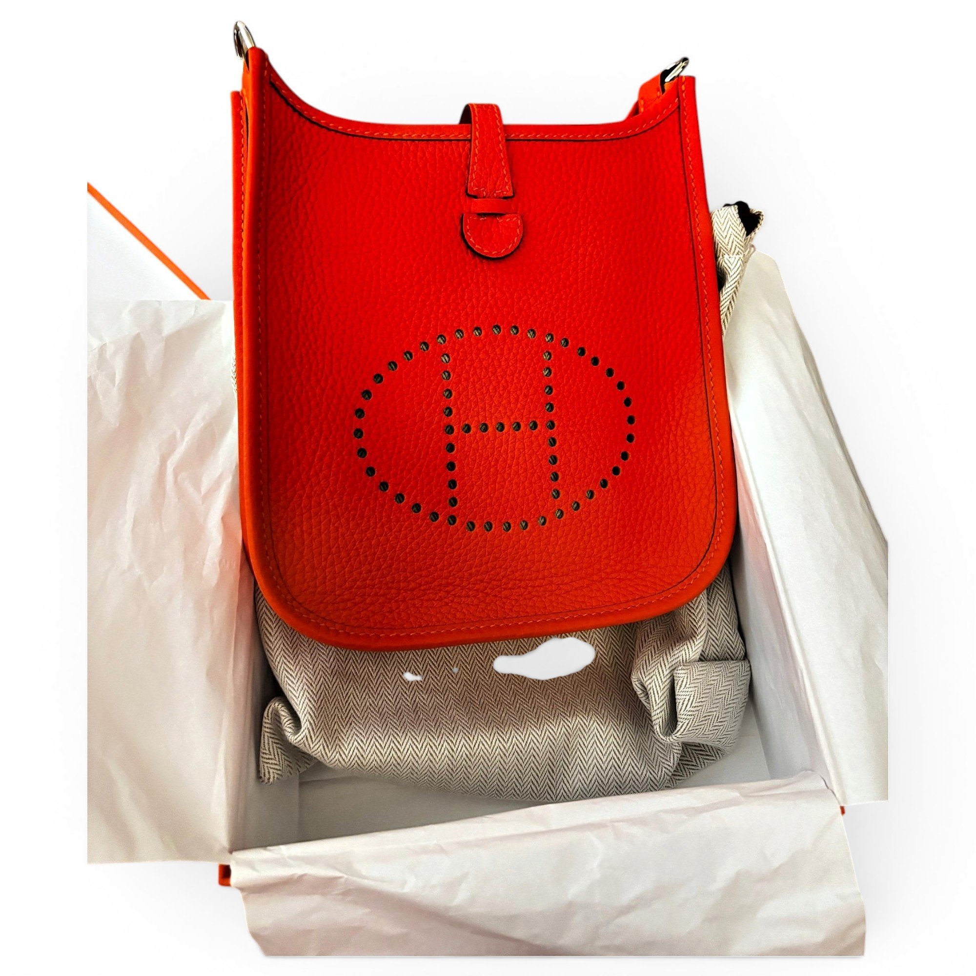 Evelyne leather crossbody bag